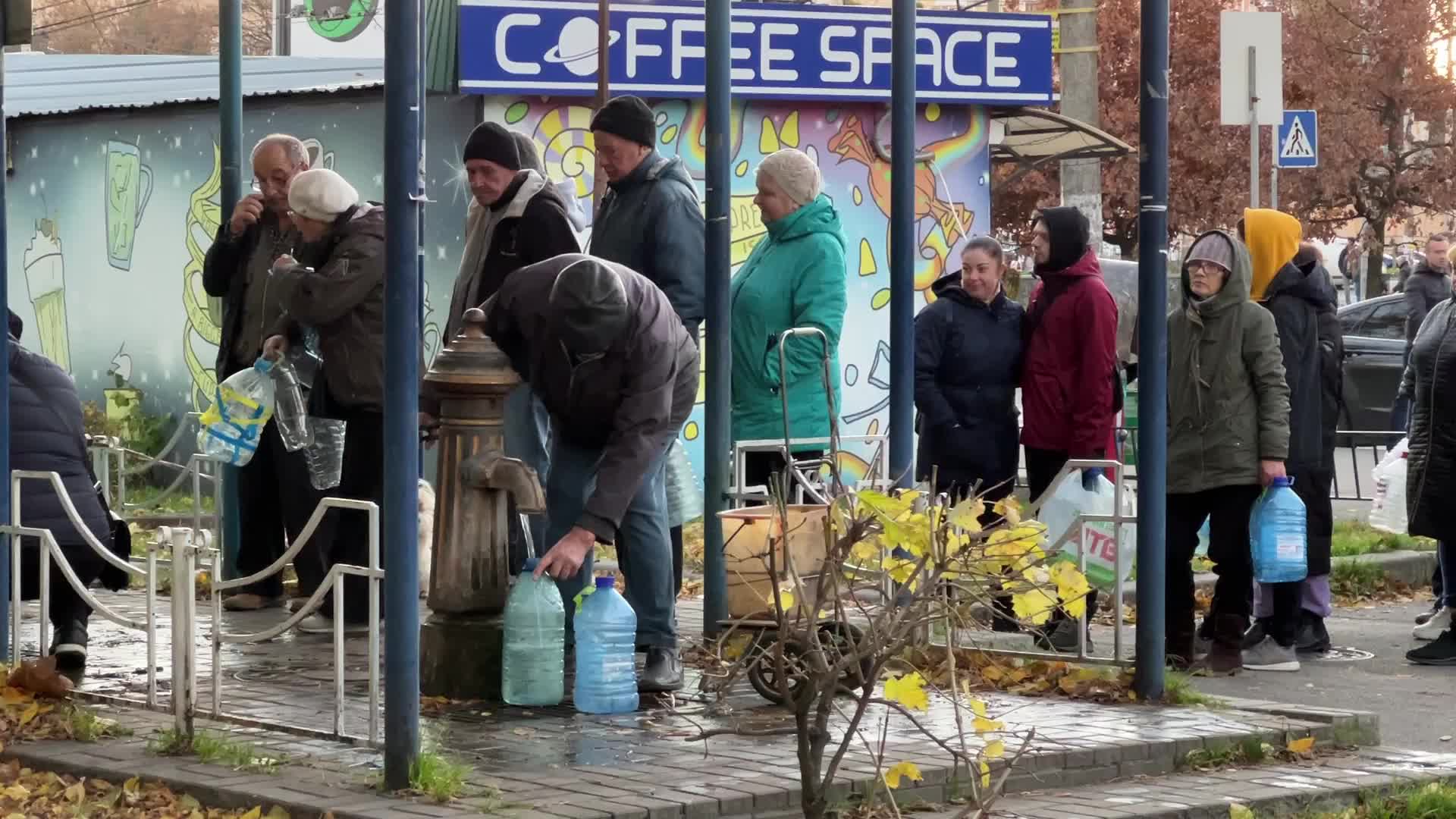 Russian attacks leave many Ukrainians without power or water