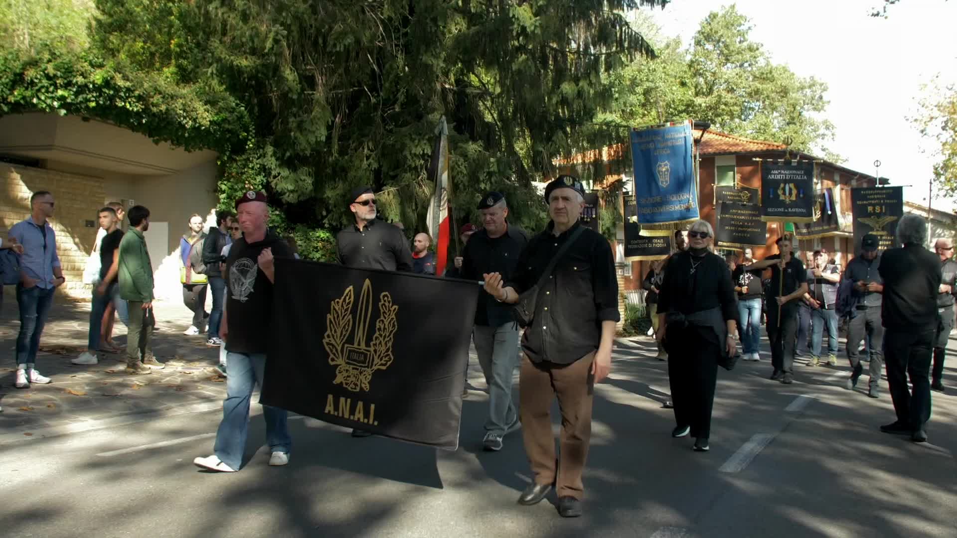 Fascist rally at Mussolini's tomb a century after the march on Rome