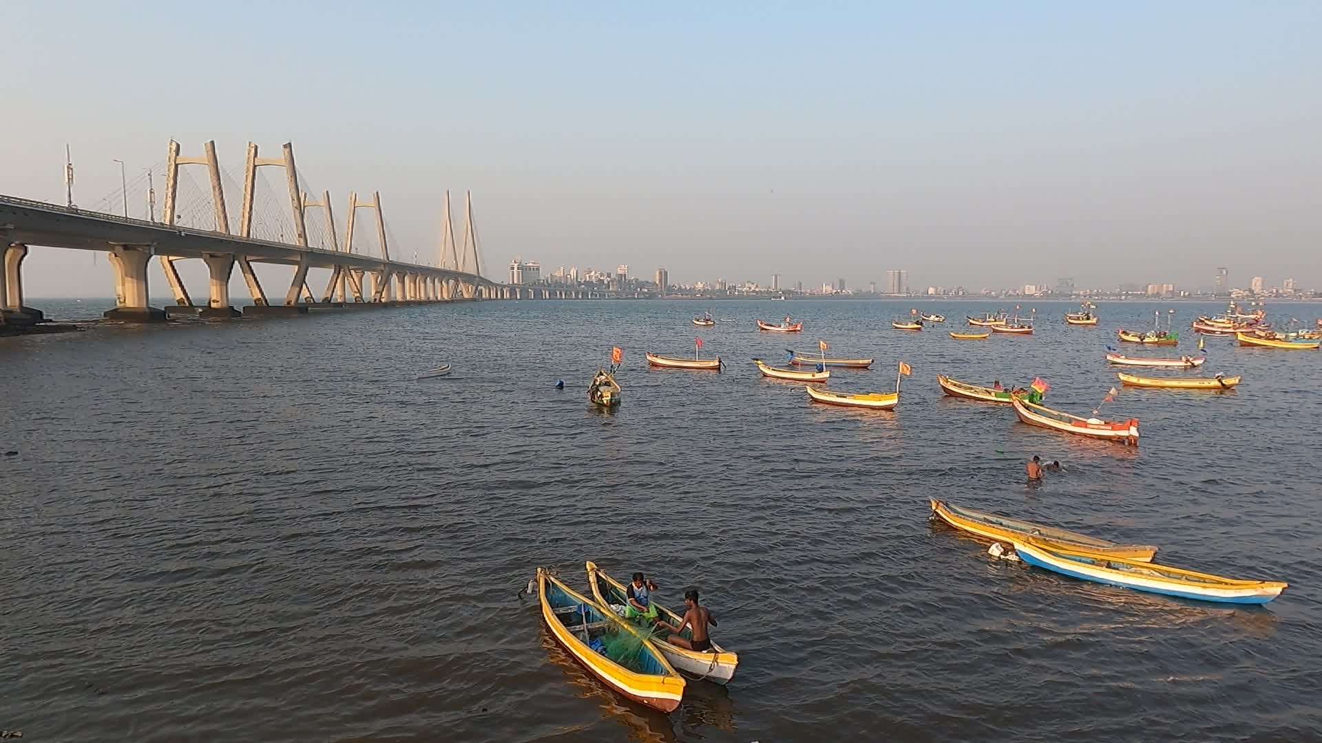 Daily Life In Mumbai 