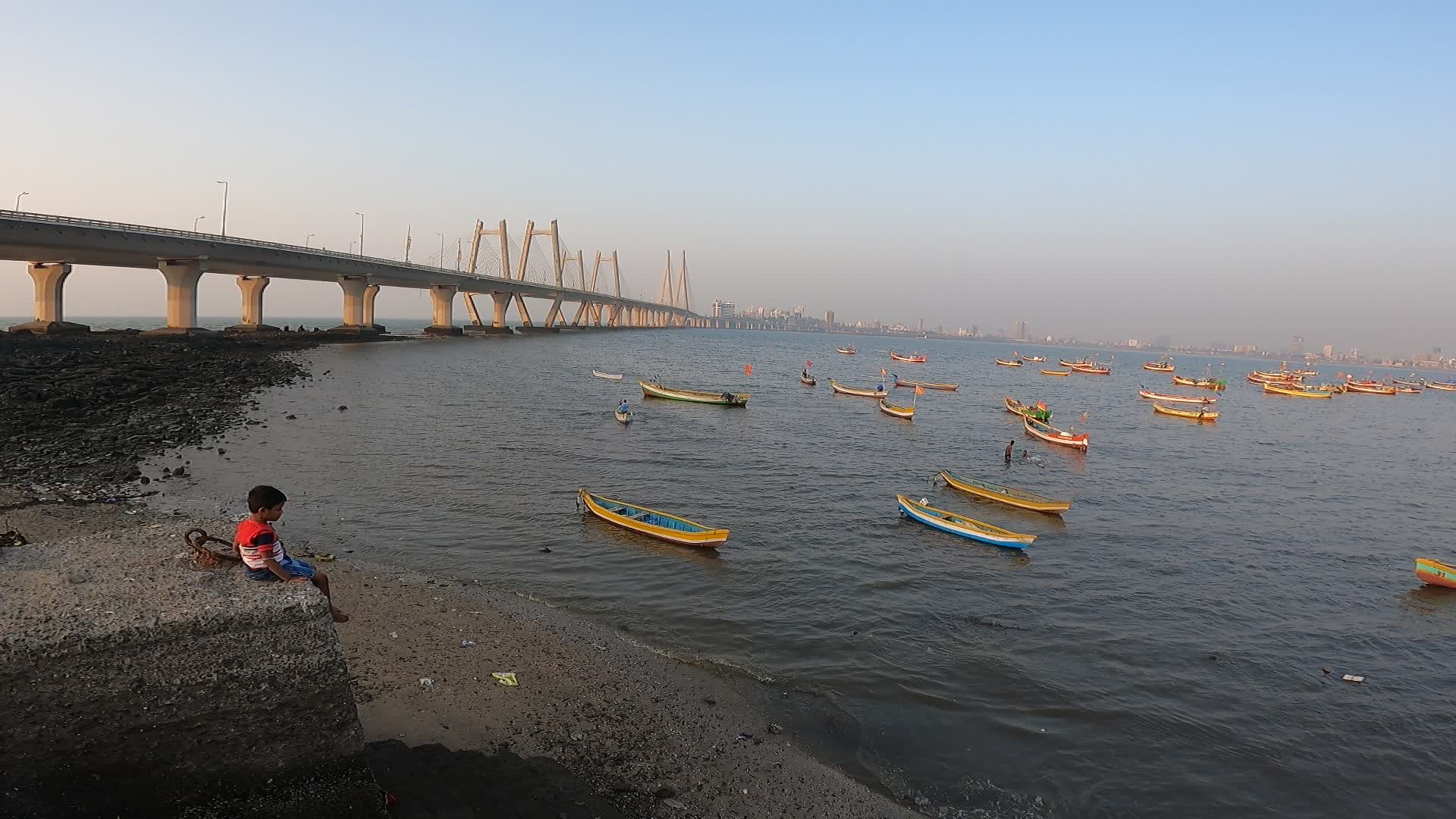 Daily Life In Mumbai 