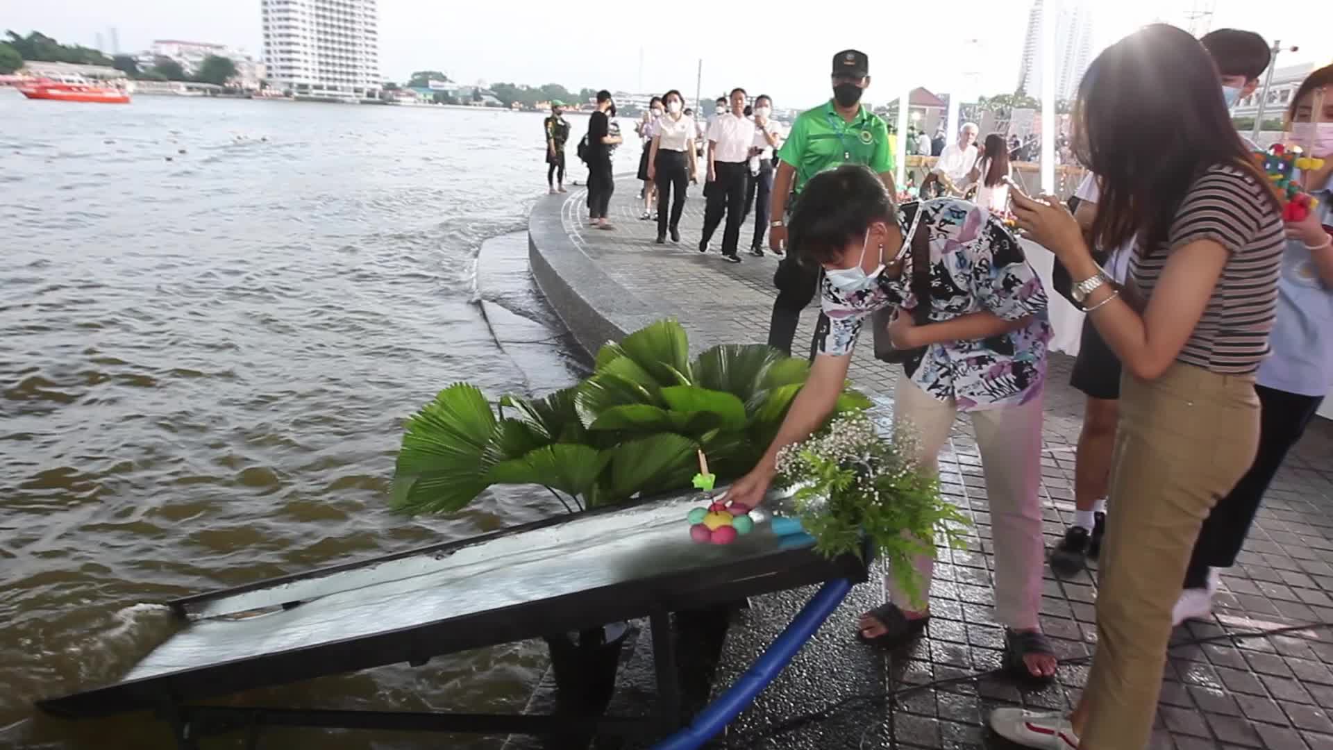 Loy Krathong festival in Bangkok, Thailand