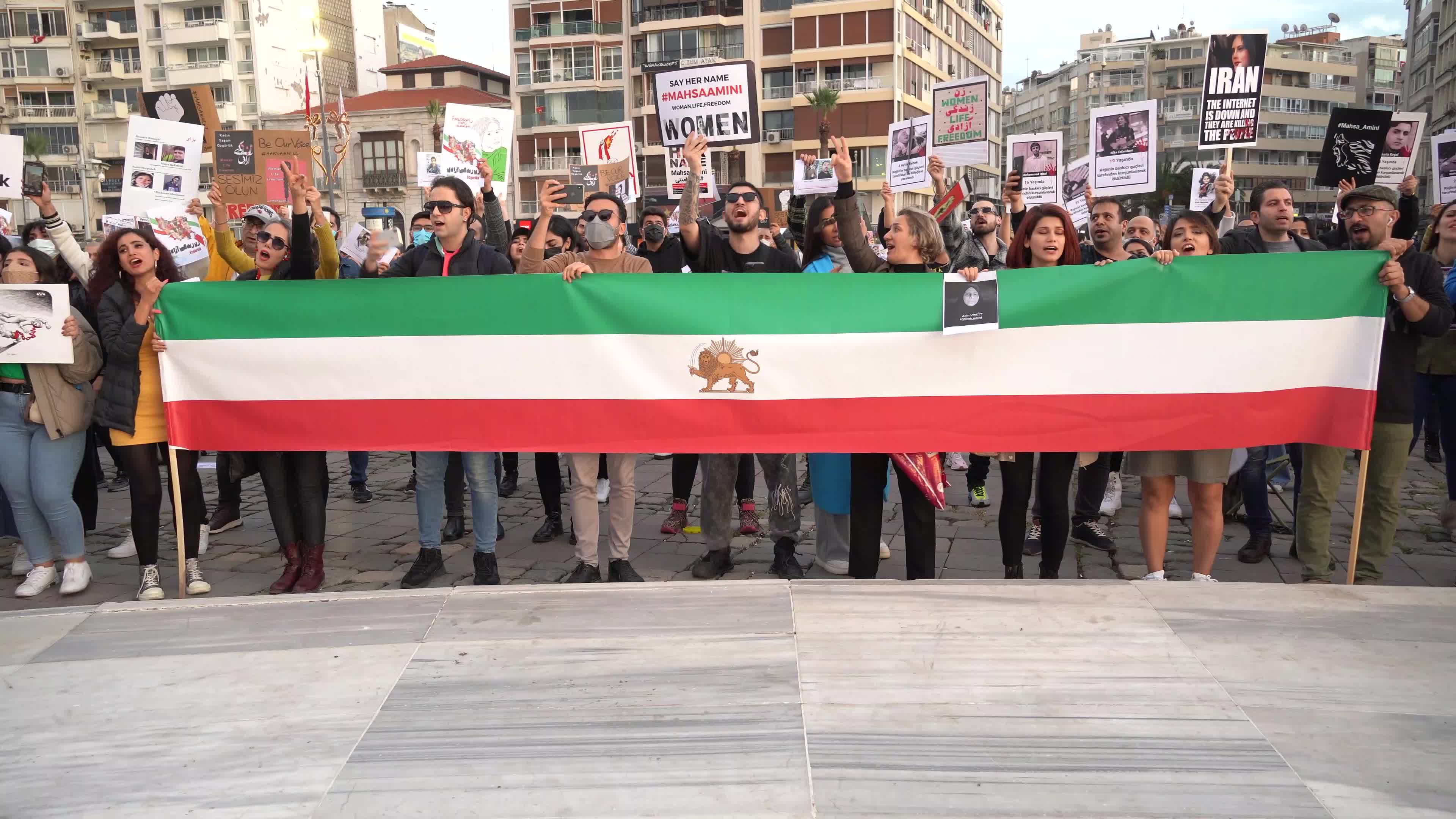 Rally for Mahsa Amini, Izmir, Turkey