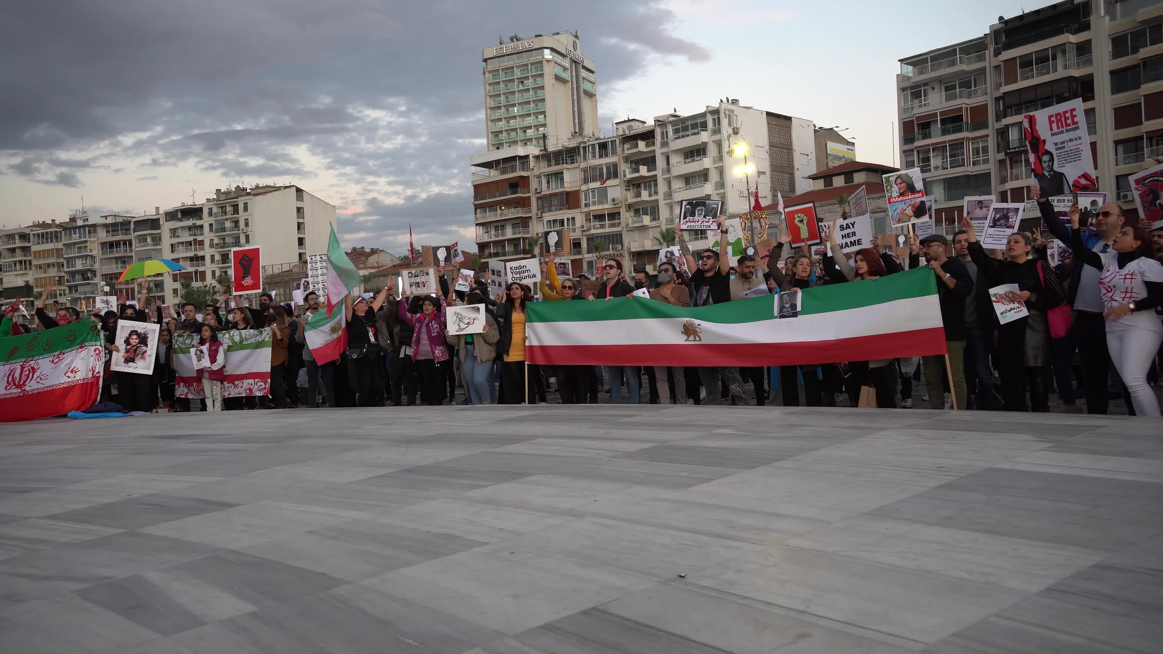 Rally for Mahsa Amini, Izmir, Turkey