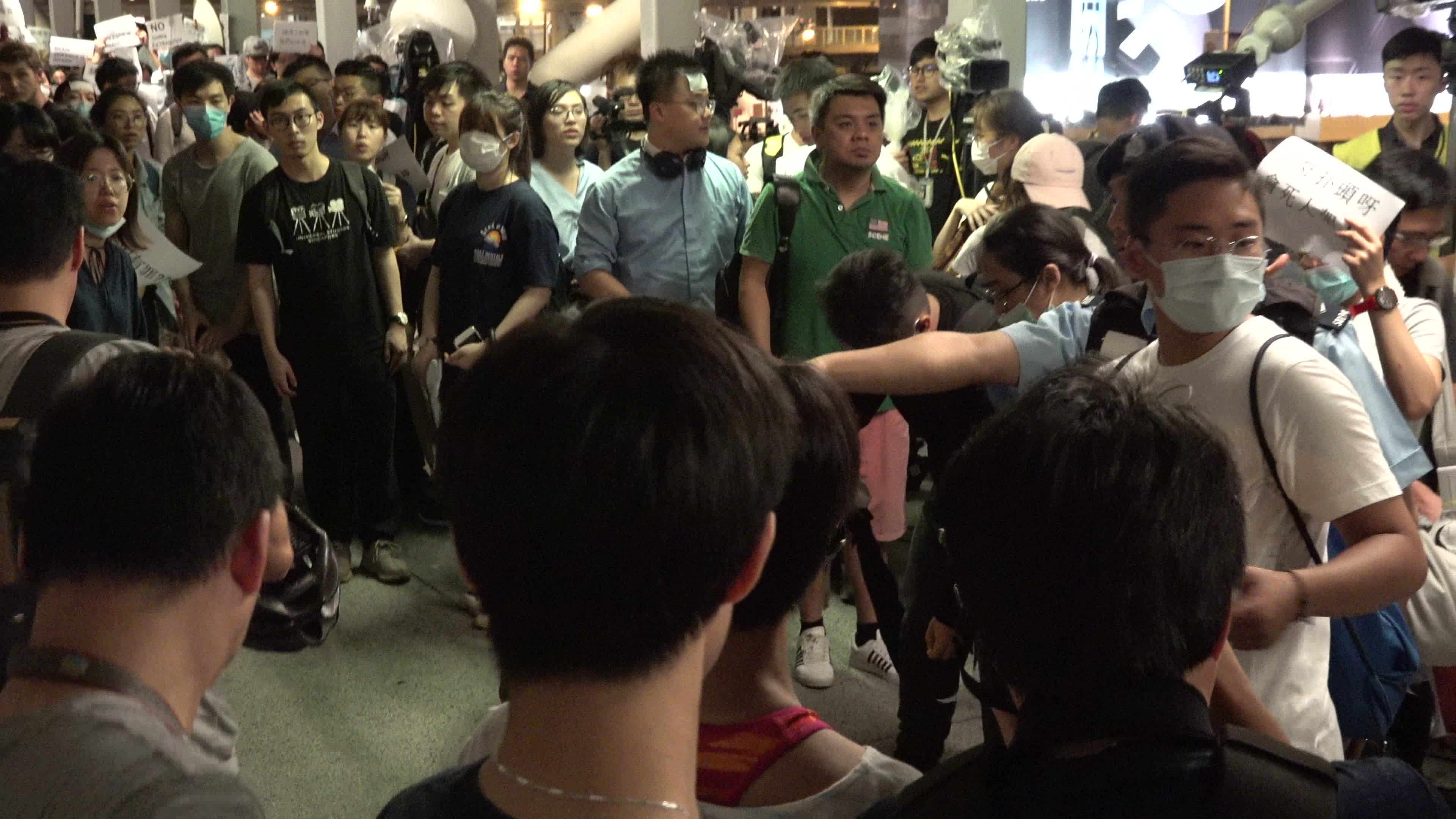 Massive Hong Kong protest over extradition law