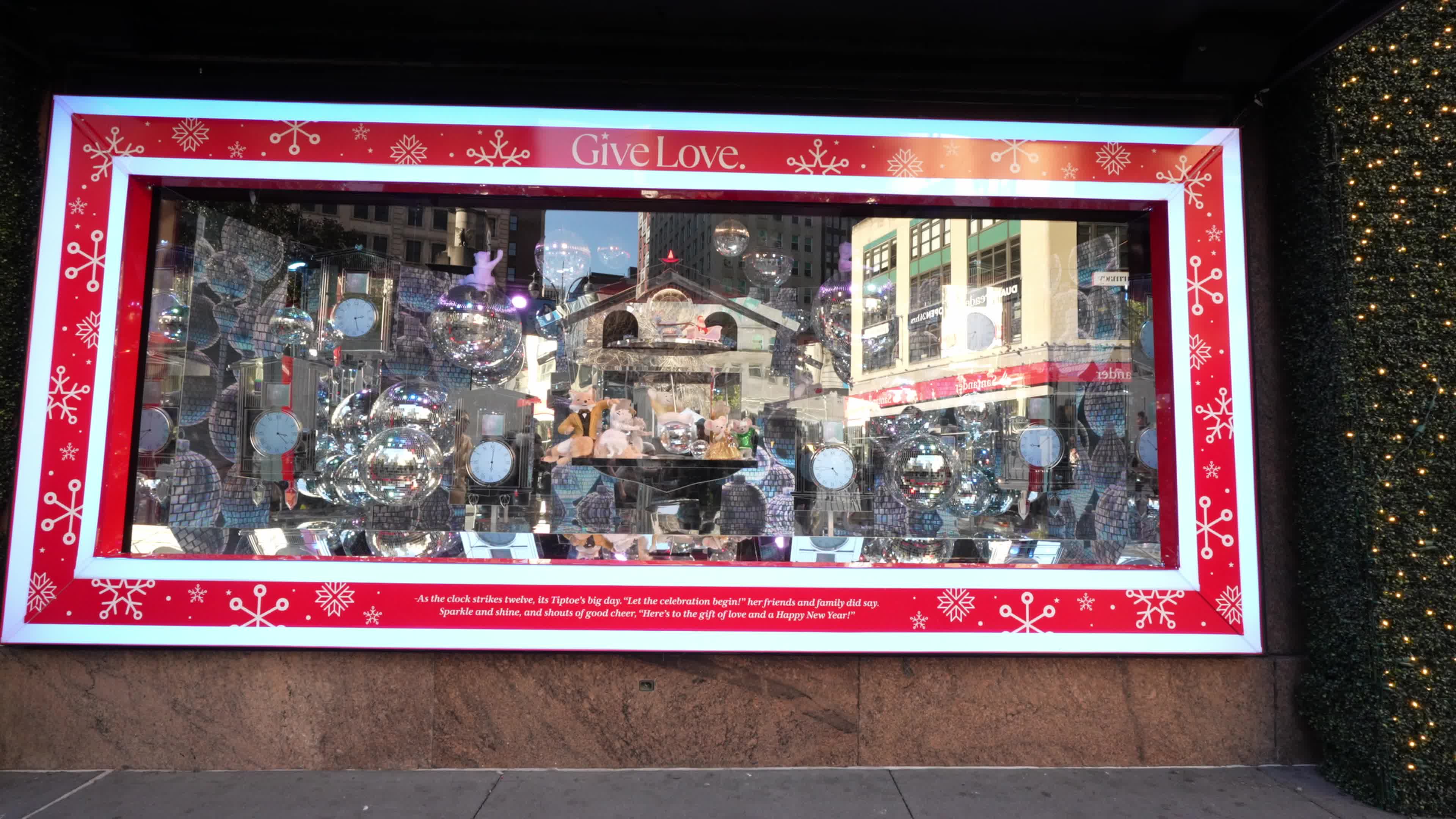 Macy’s Herald Square Holiday Window Display
