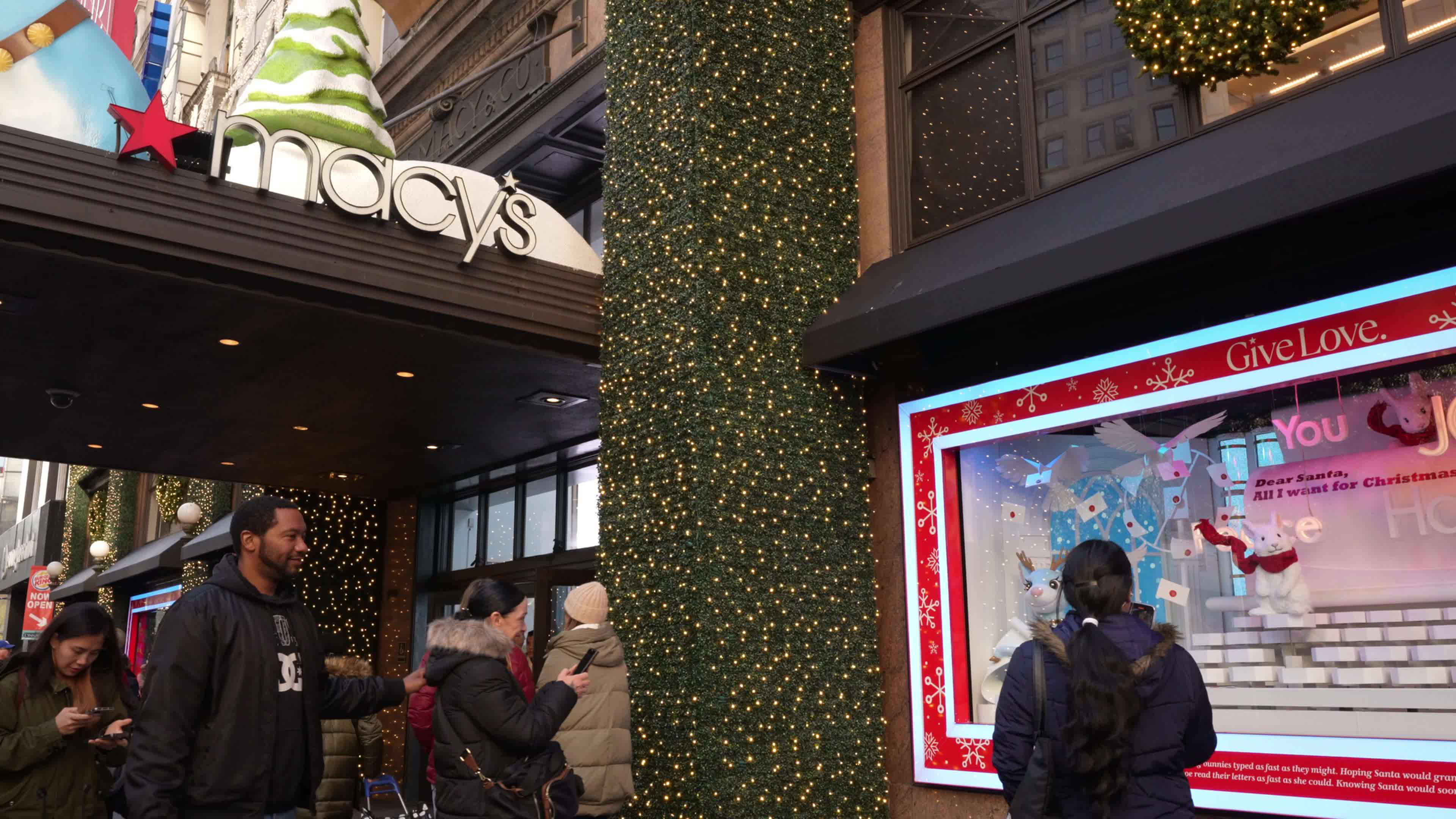 Macy’s Herald Square Holiday Window Display