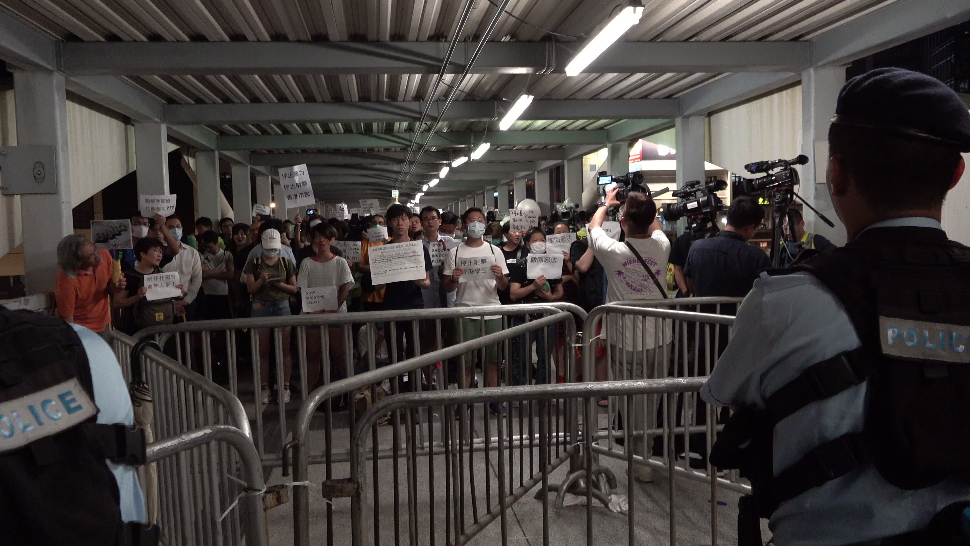 Massive Hong Kong protest over extradition law