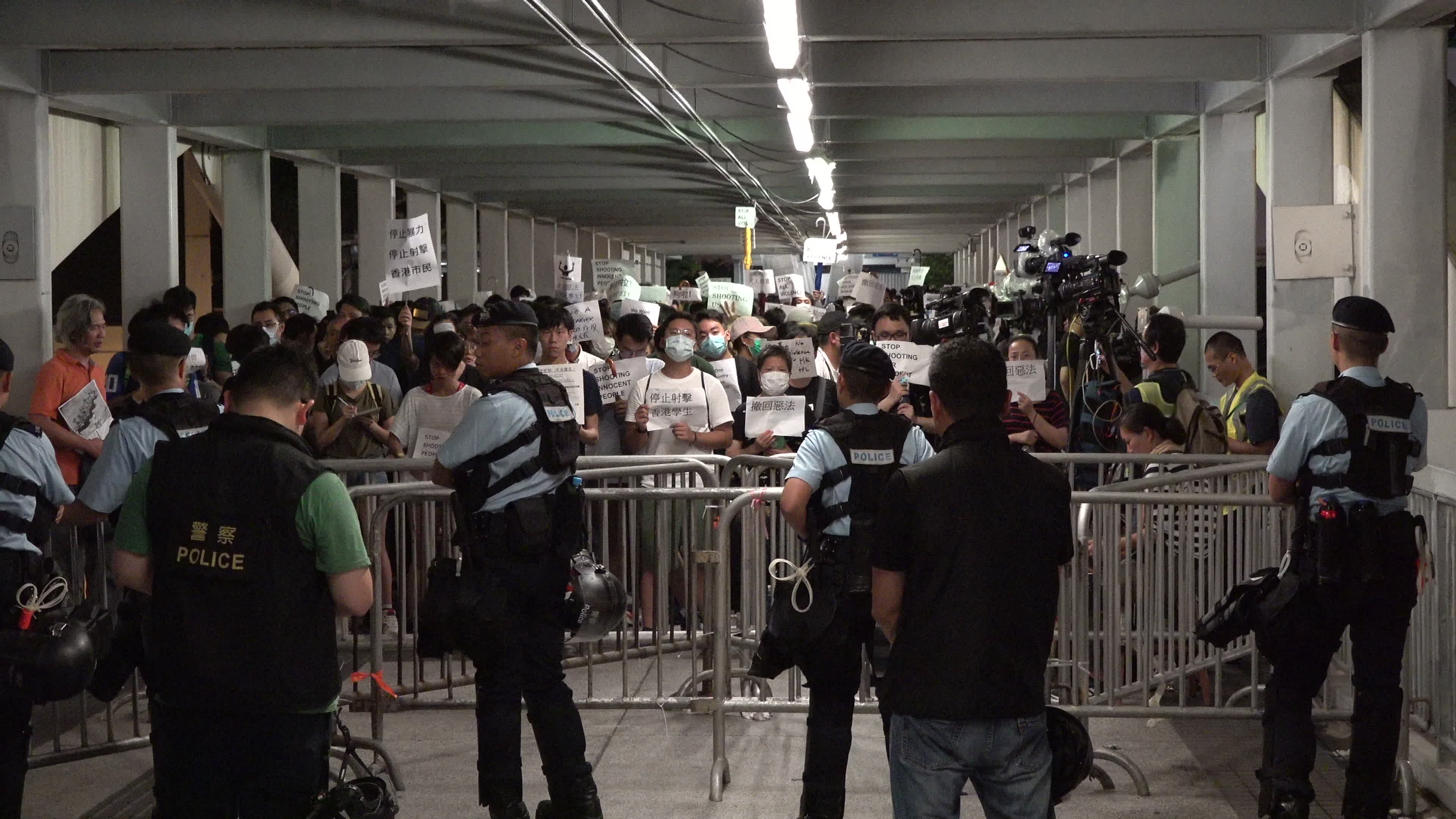 Massive Hong Kong protest over extradition law