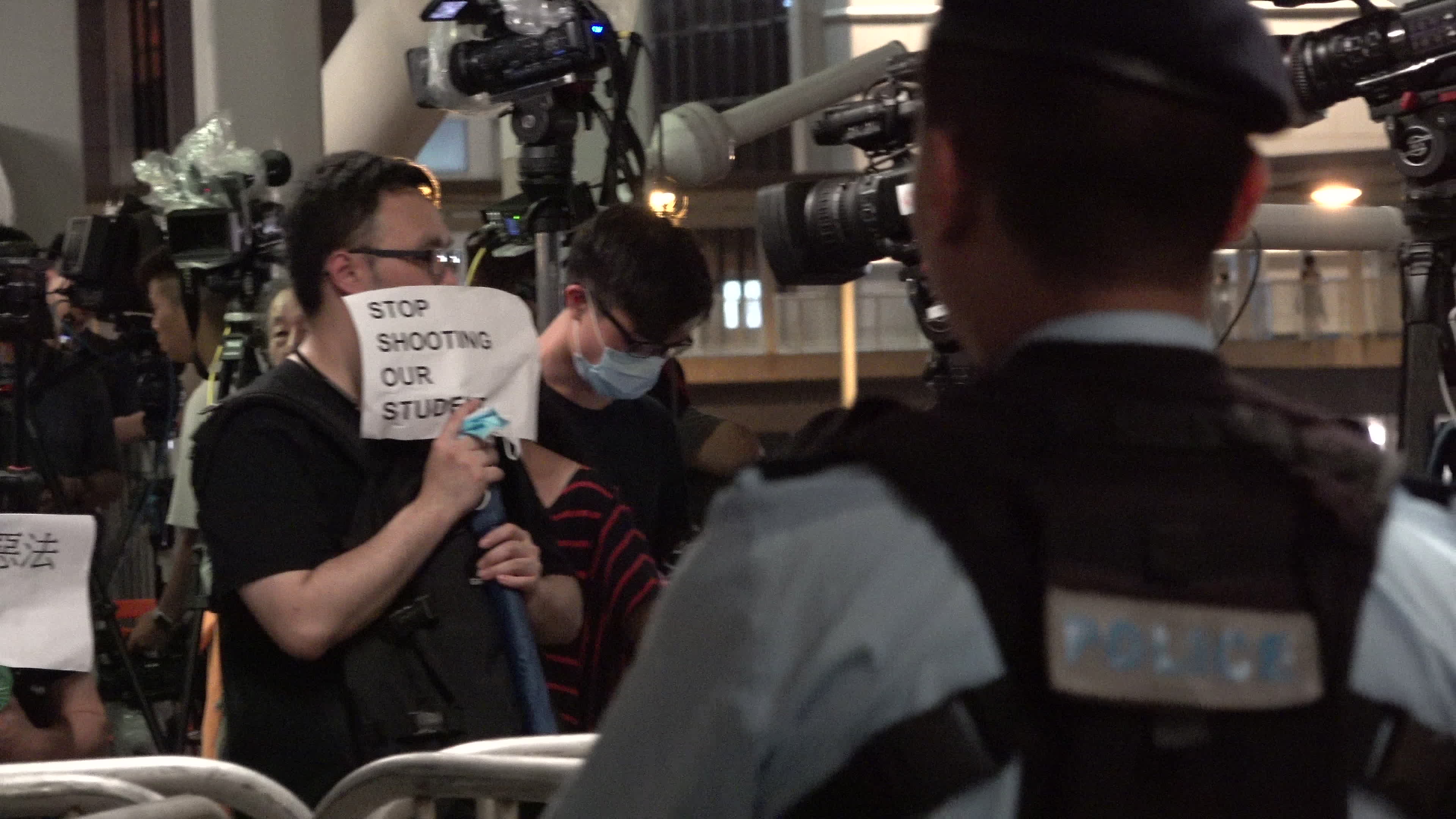 Massive Hong Kong protest over extradition law