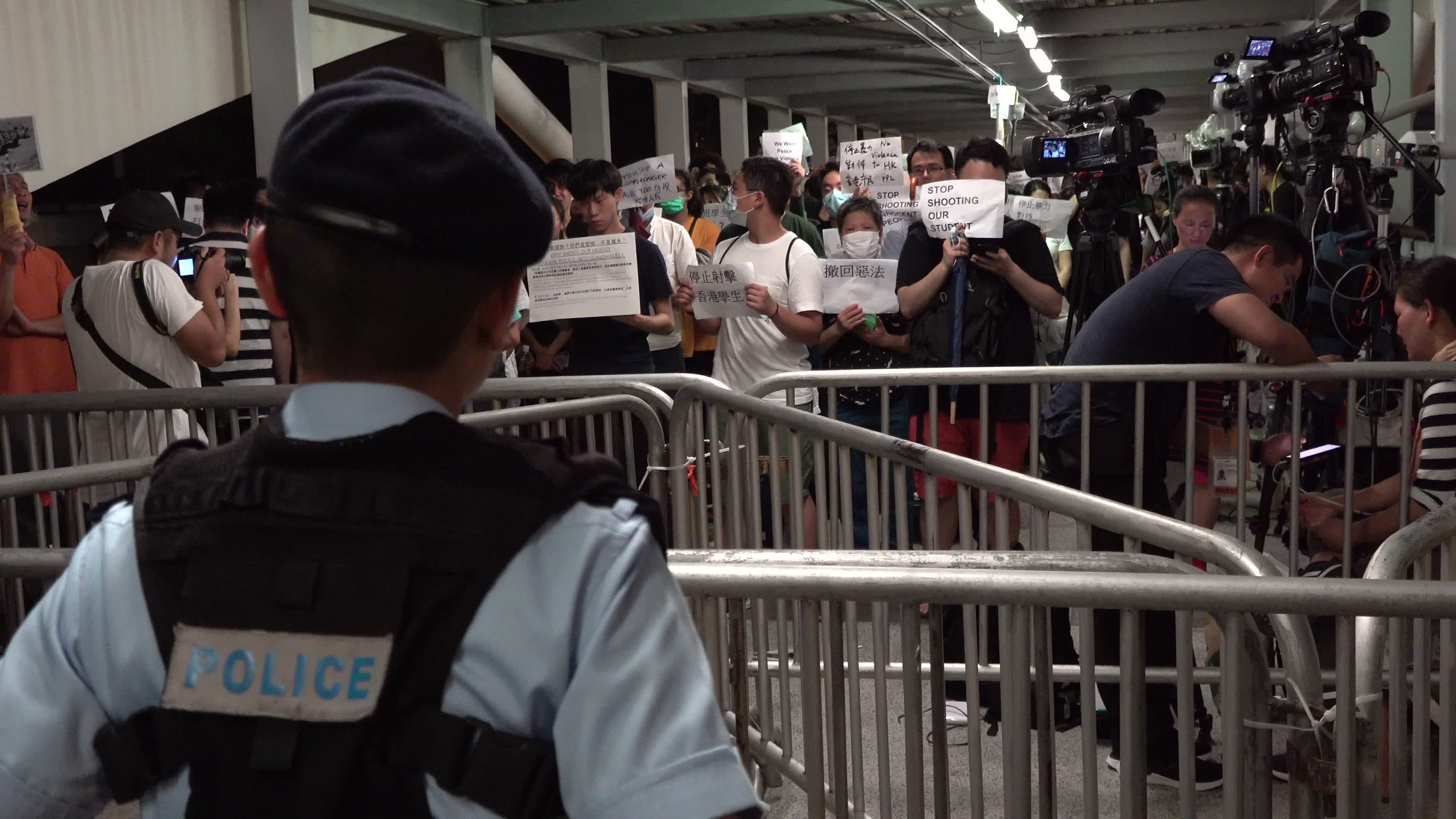 Massive Hong Kong protest over extradition law