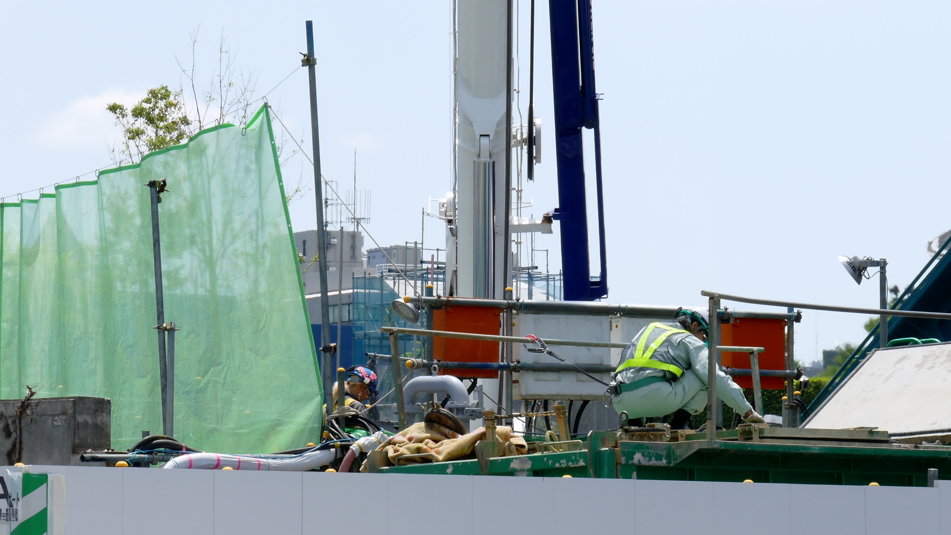 Construction continues for the New National Stadium