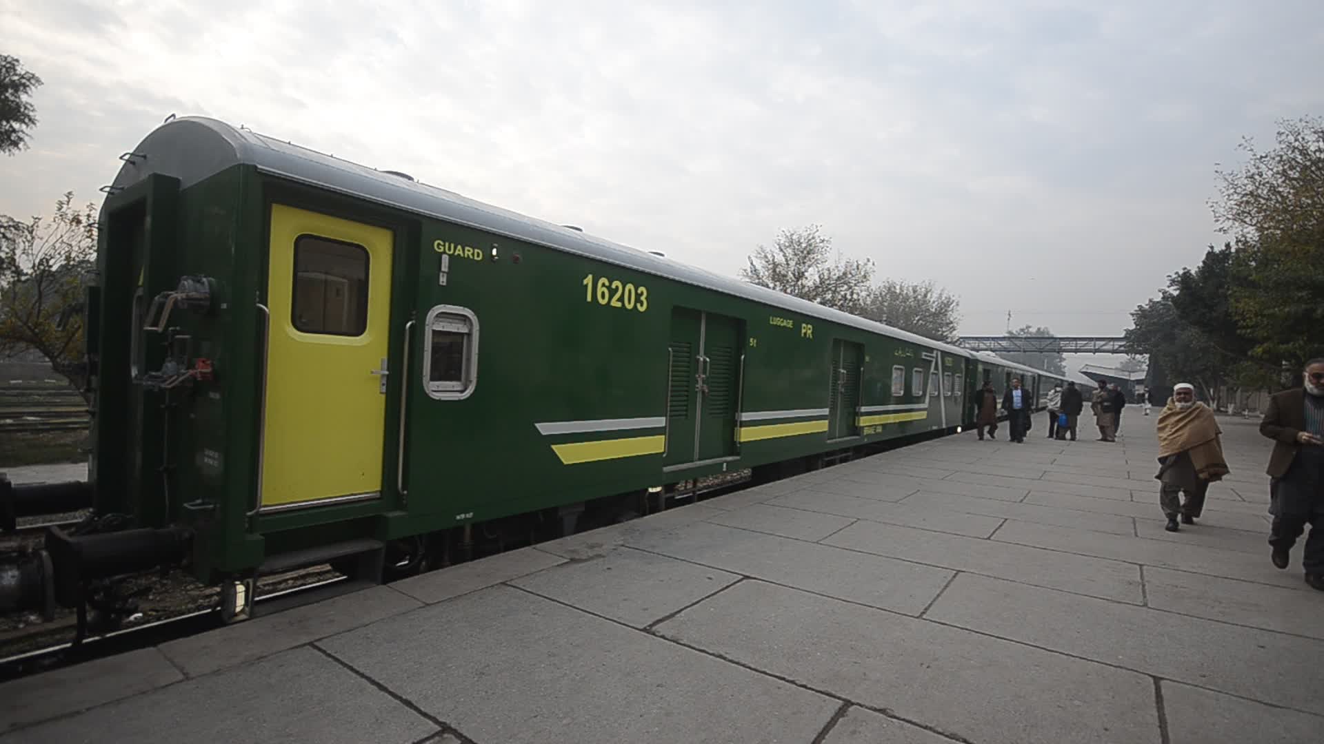 Pakistan Railways will receive 46 of 230 new passenger coaches from China in December.
