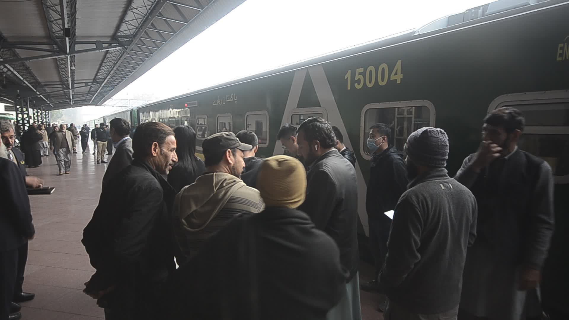 Pakistan Railways will receive 46 of 230 new passenger coaches from China in December.
