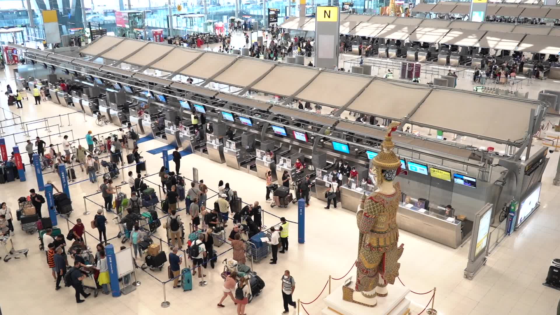 Thailand Celebrates 10 Million Tourist Arrivals This Year.