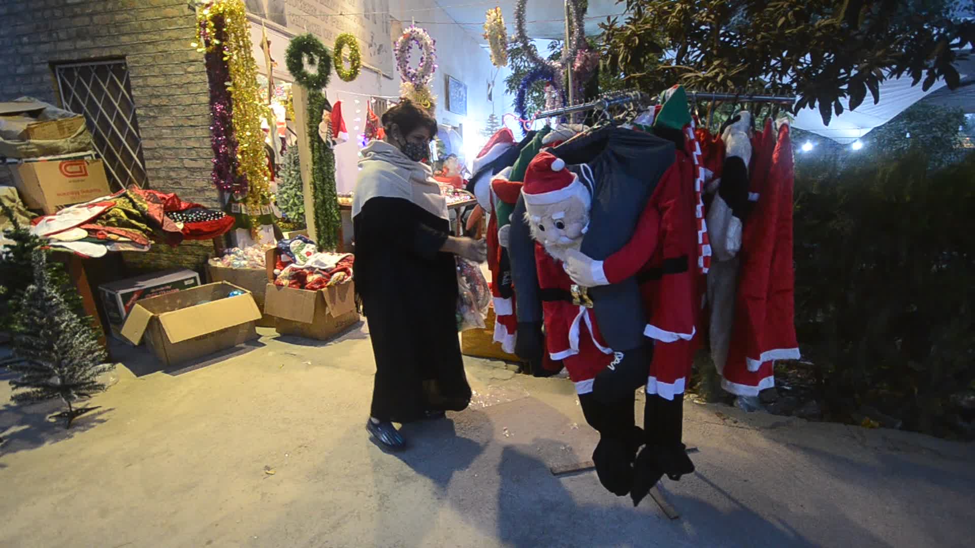 Christians in Pakistan celebrate Christmas across in Peshawar