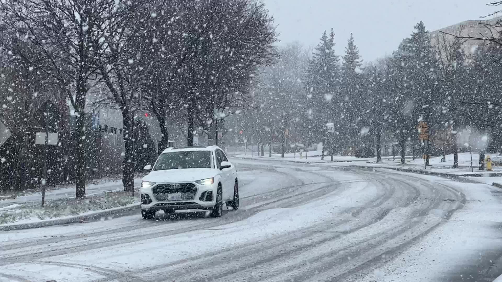Toronto gets hit by messy winter snowstorm