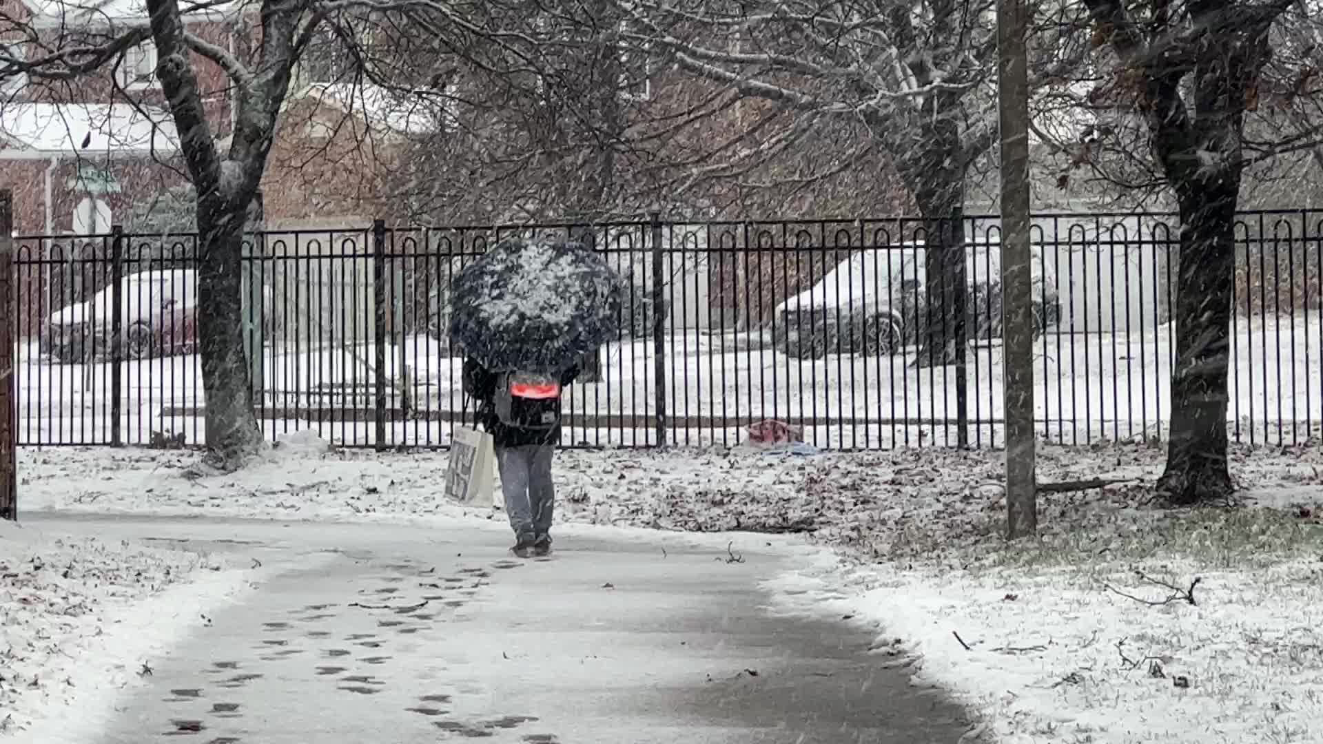 Toronto gets hit by messy winter snowstorm