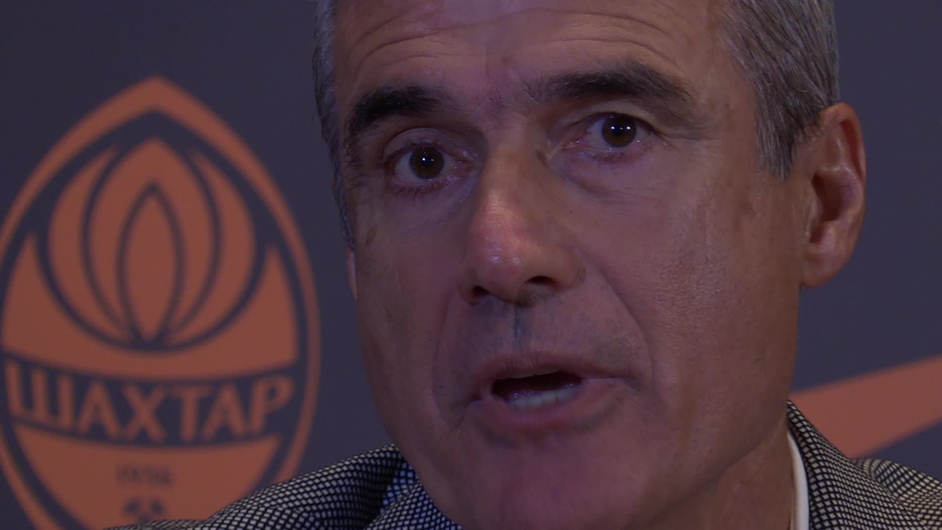 New FC Shakhtar Donetsk head coach Luis Castro presented in Kiev