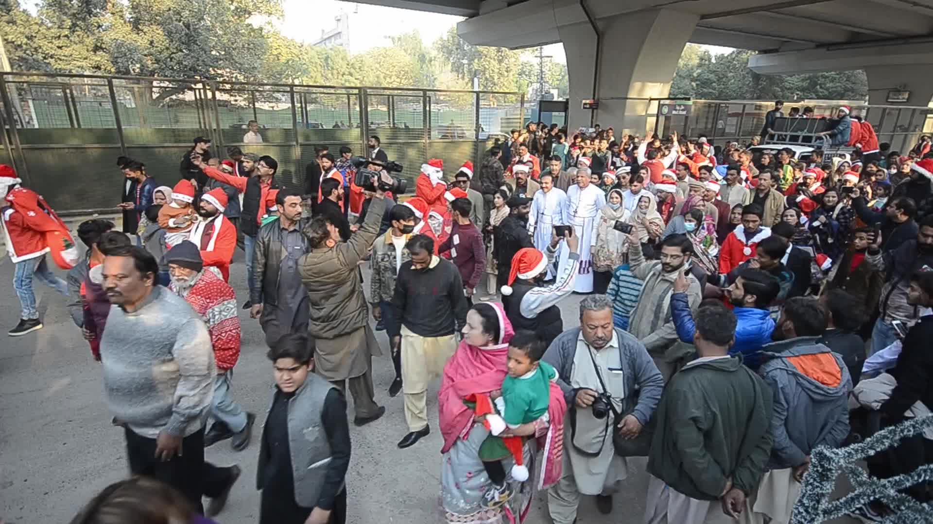 Christians in Pakistan celebrate Christmas
