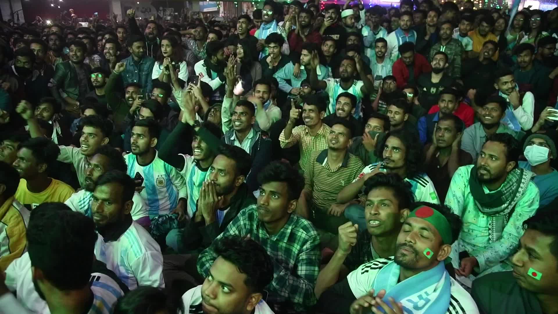 Fans celebrate Argentina's world cup victory 