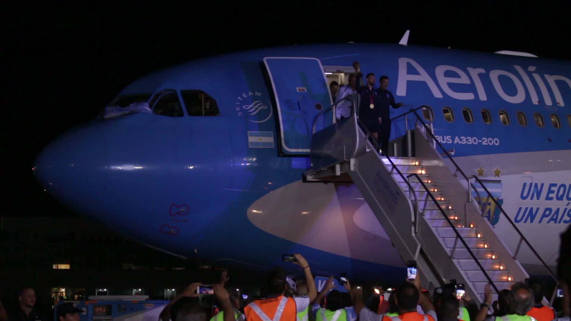 The flight with the World Cup Champions Arrives In Argentina