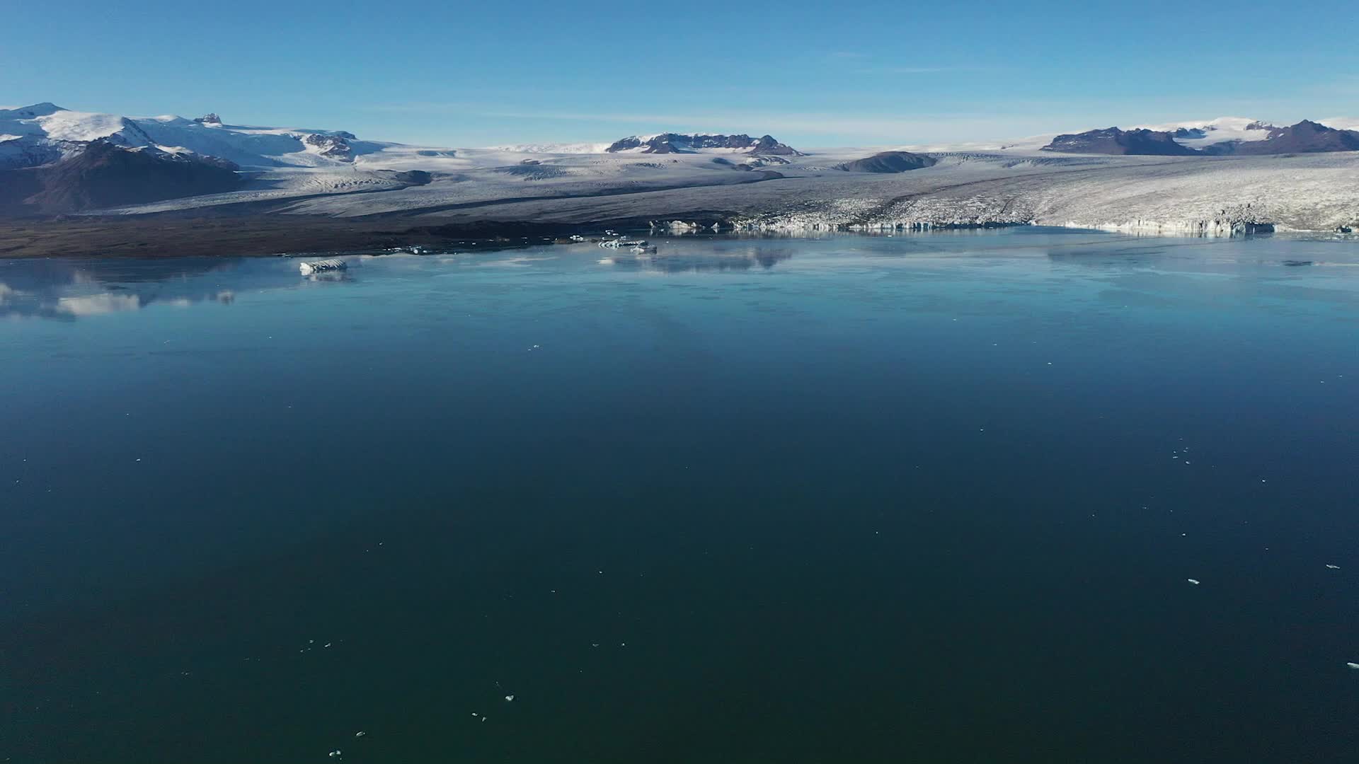Travel through the volcanic valleys of Iceland