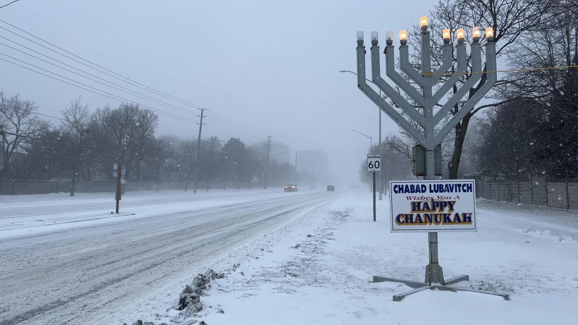 Treacherous winter snowstorm hits Toronto
