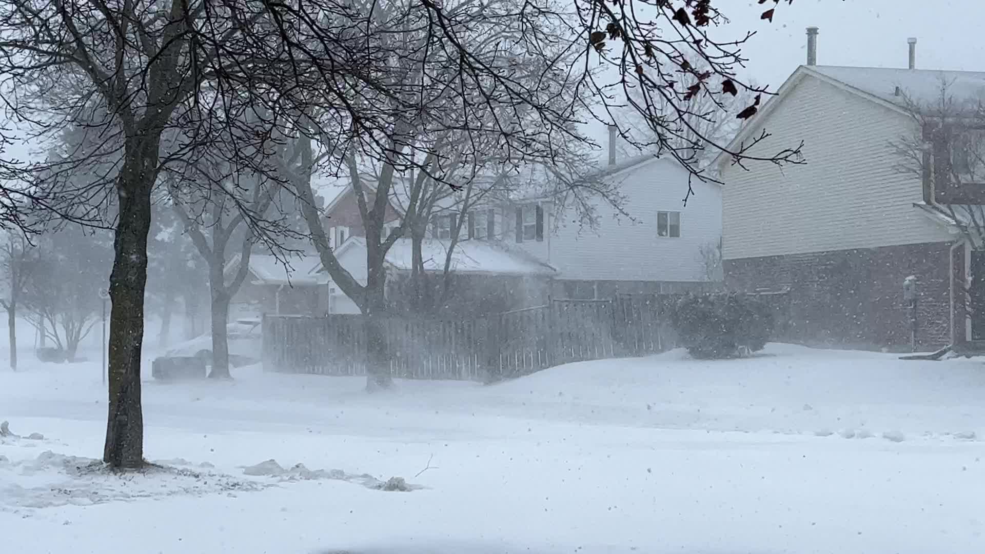 Treacherous winter snowstorm hits Toronto