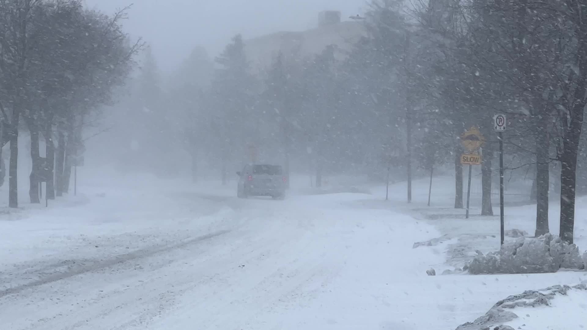 Treacherous winter snowstorm hits Toronto