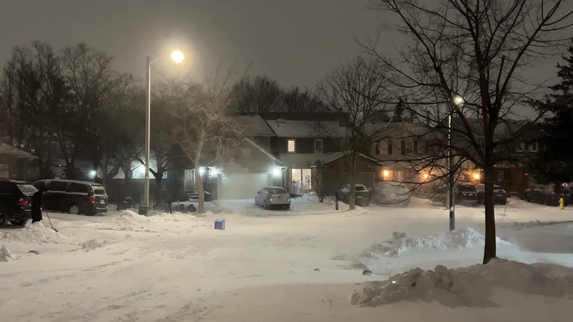Winter snowstorm hits Toronto