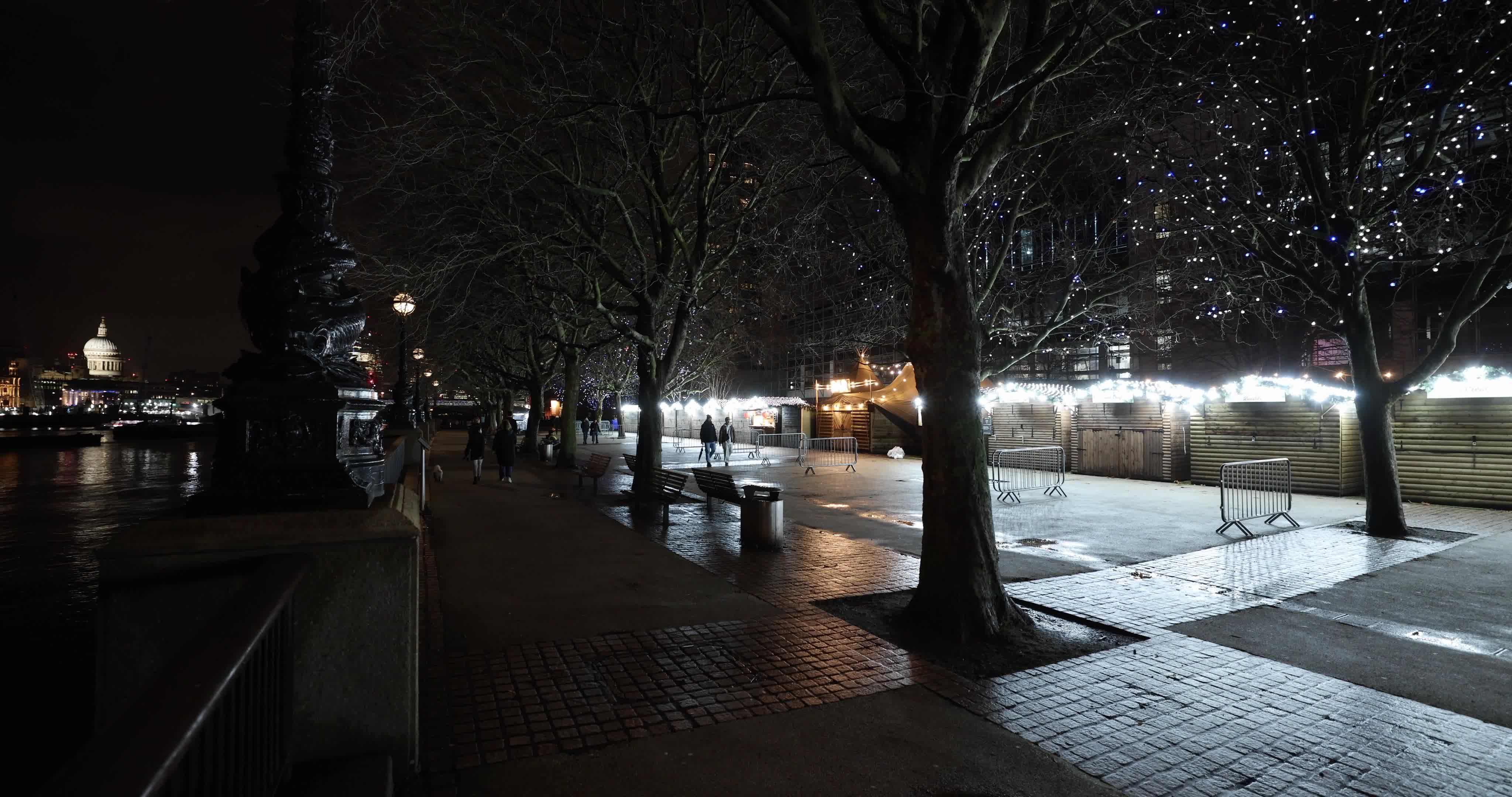 London Prepares for New Year's Eve Celebrations