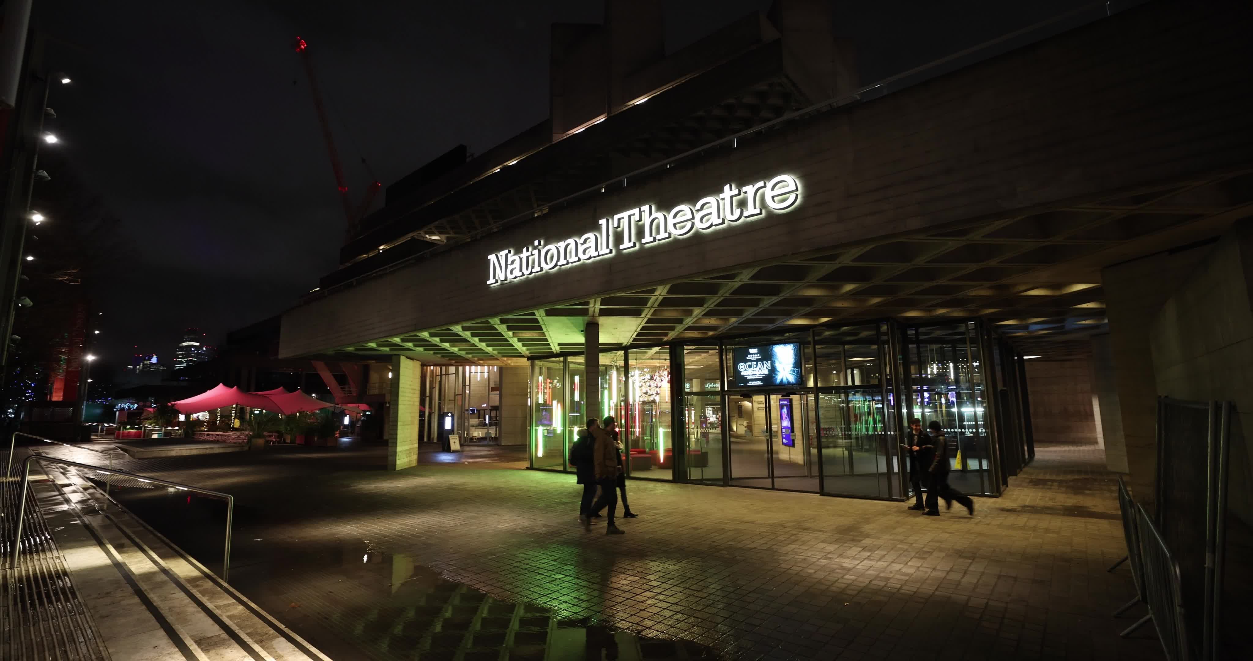 London Prepares for New Year's Eve Celebrations