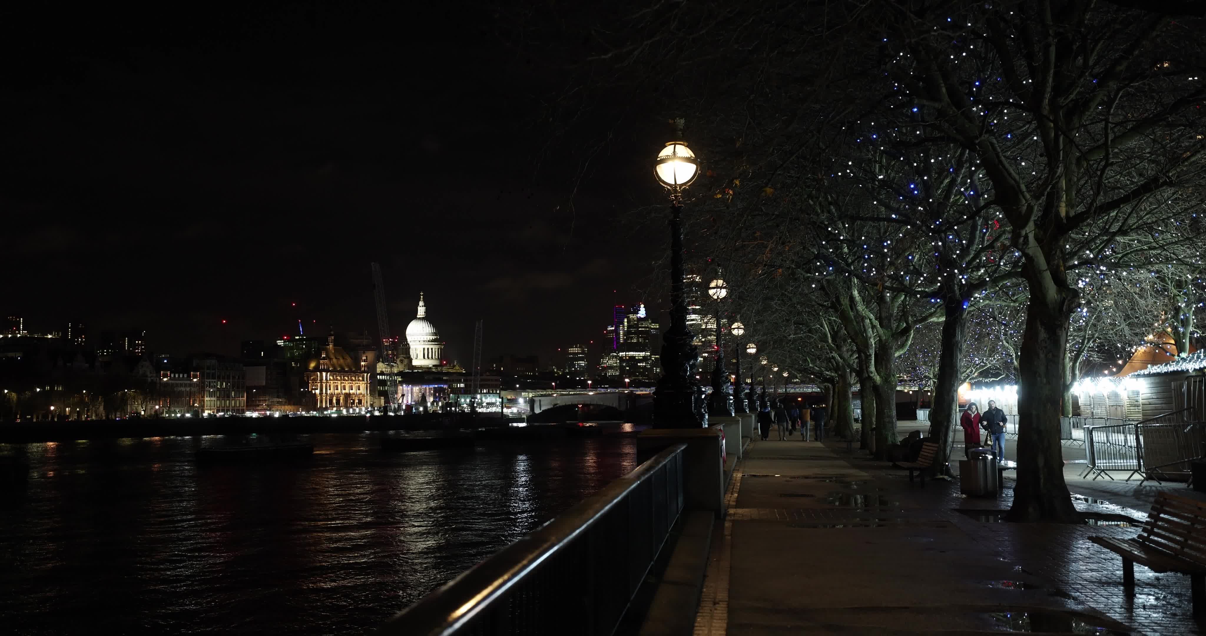 London Prepares for New Year's Eve Celebrations