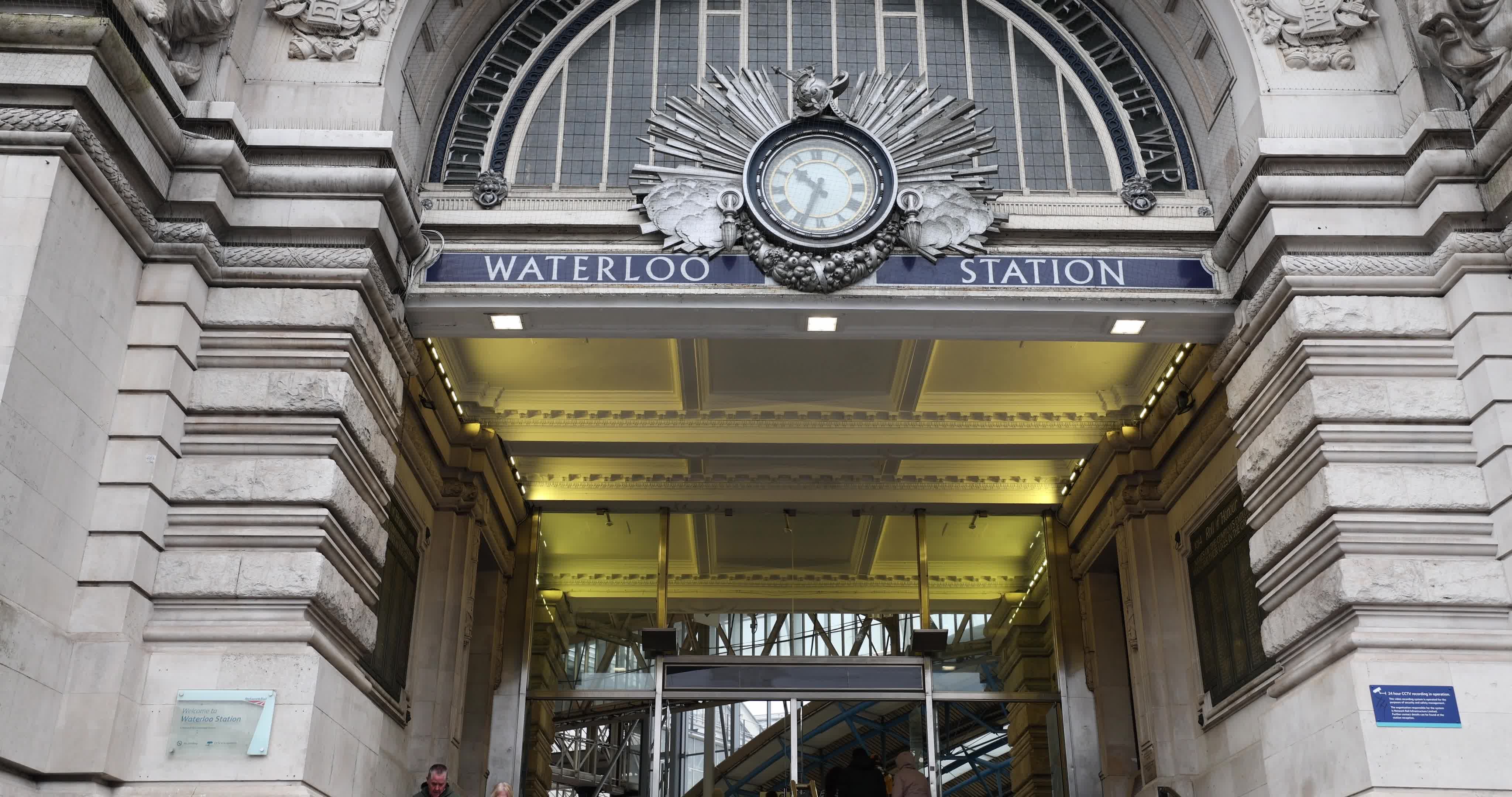 UK Transport Network Set to be Paralyzed by Five-Day Strike of British Rail Workers