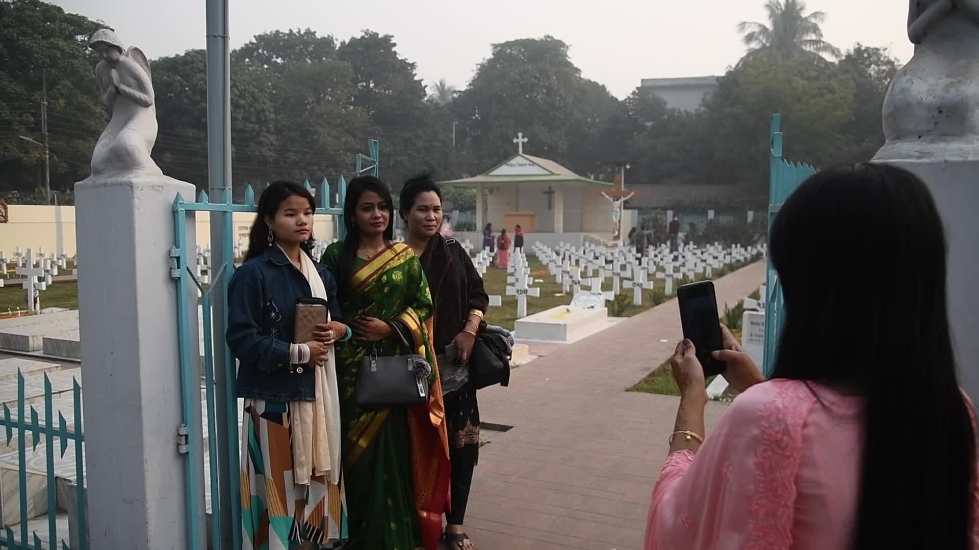 Christmas Day In Dhaka