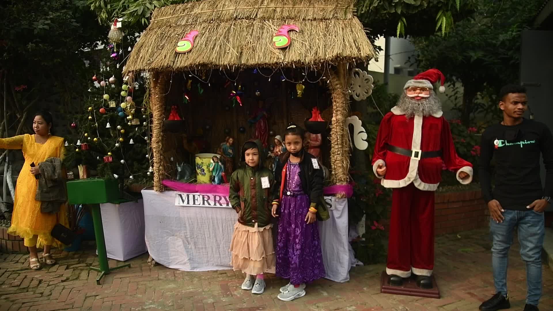 Christmas Day In Dhaka