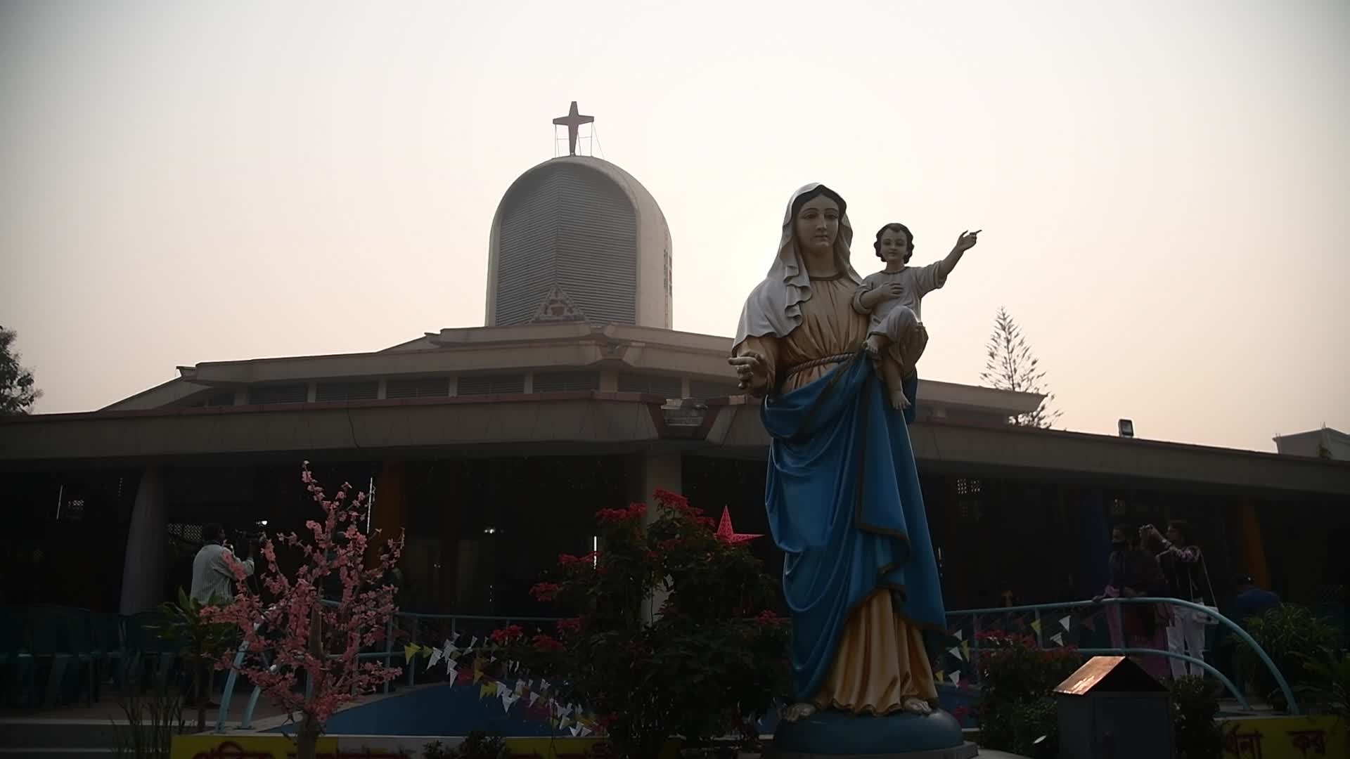 Christmas Day In Dhaka