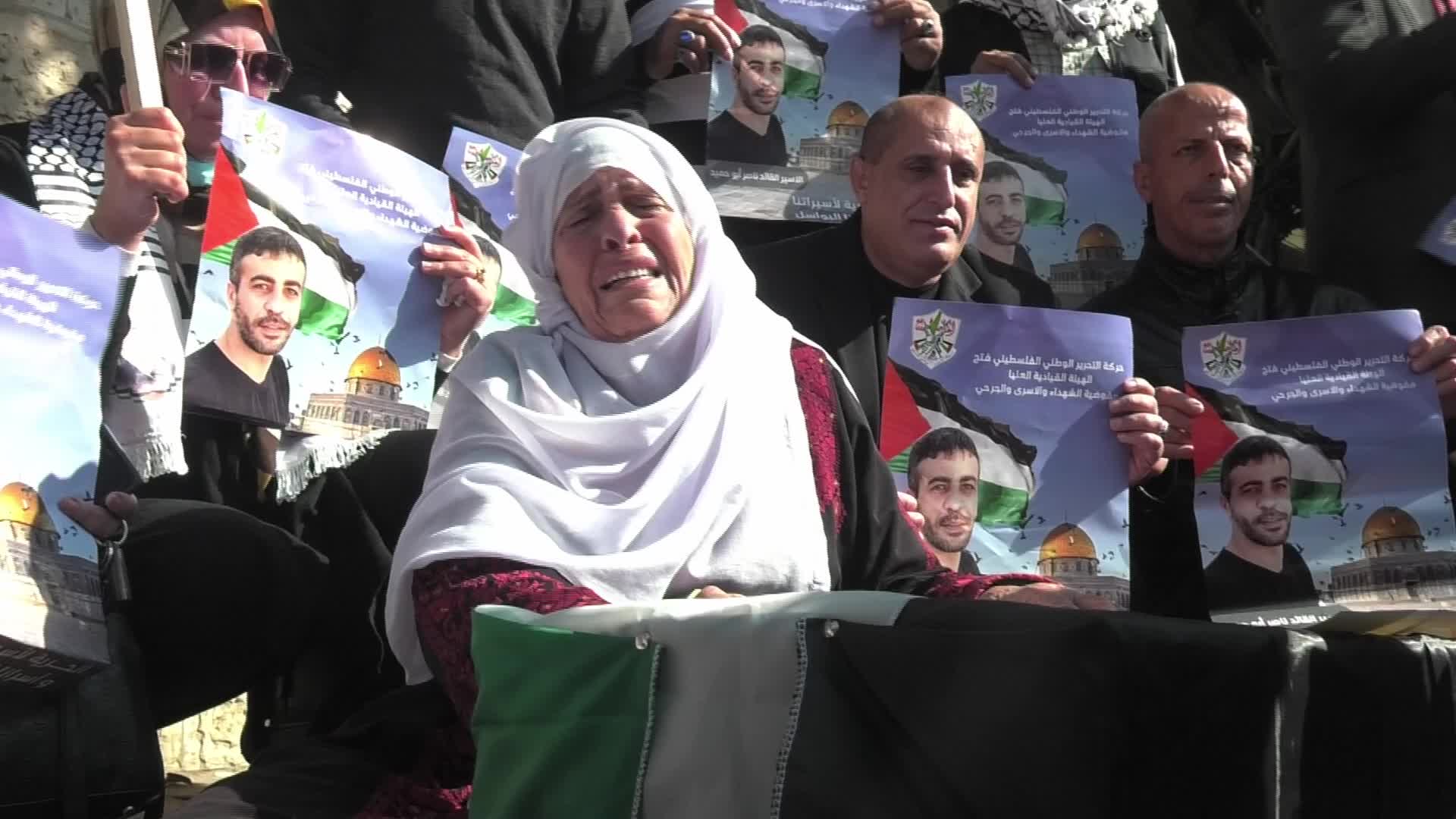 Palestinians protest death of prisoner in Israel