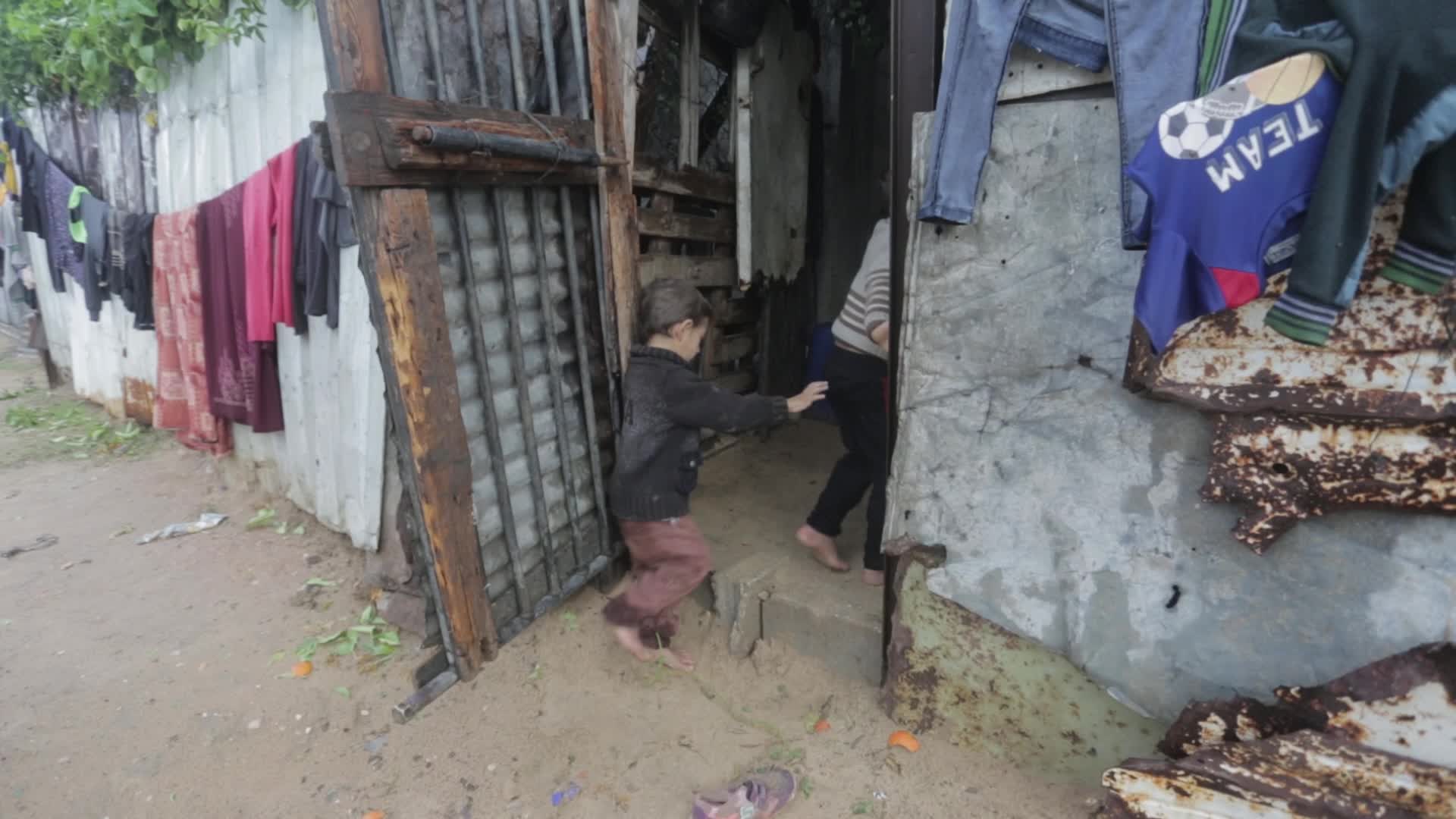 Cold weather in Gaza City