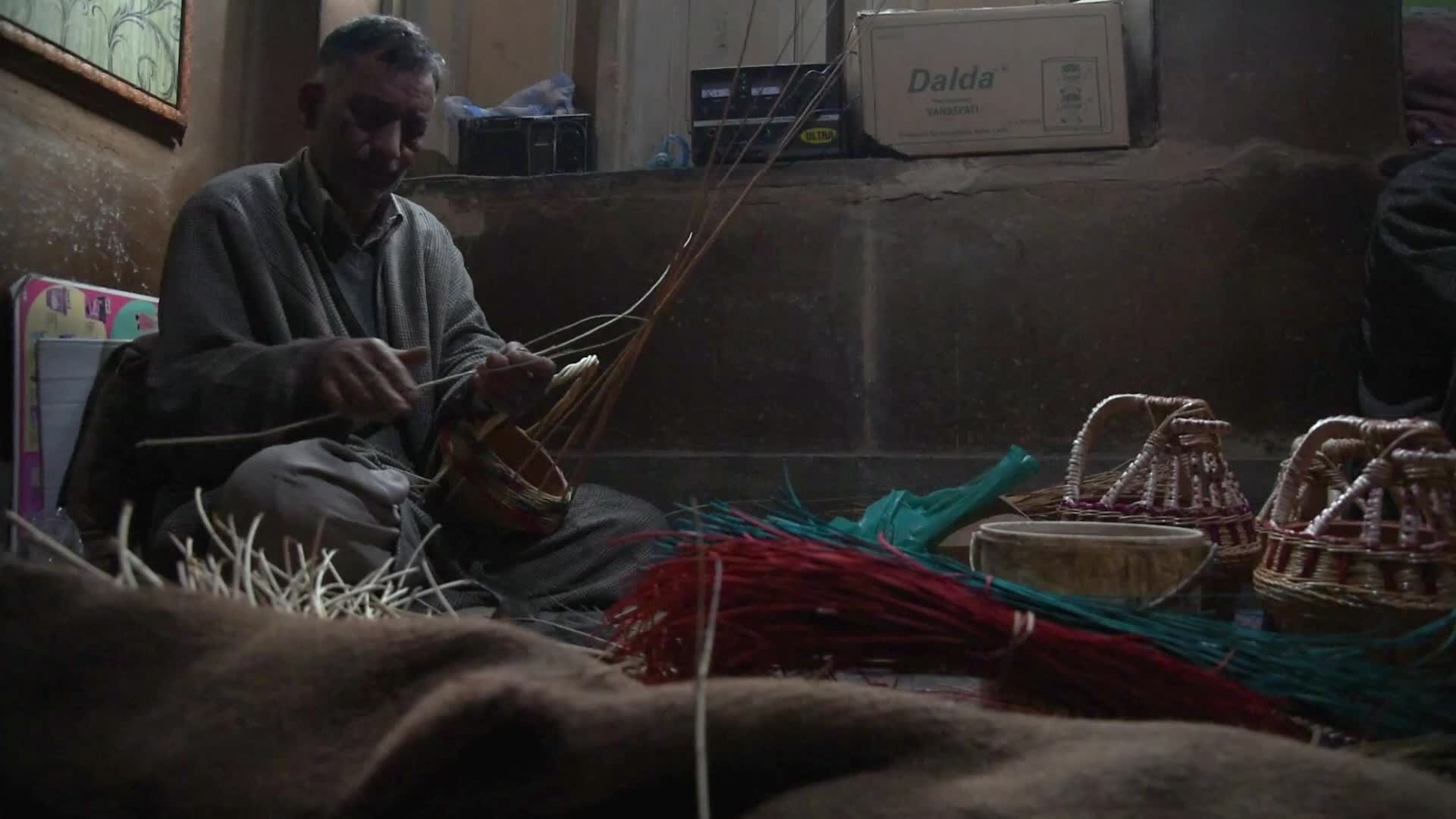 Making of Kangri in Budgam, Kashmir, India