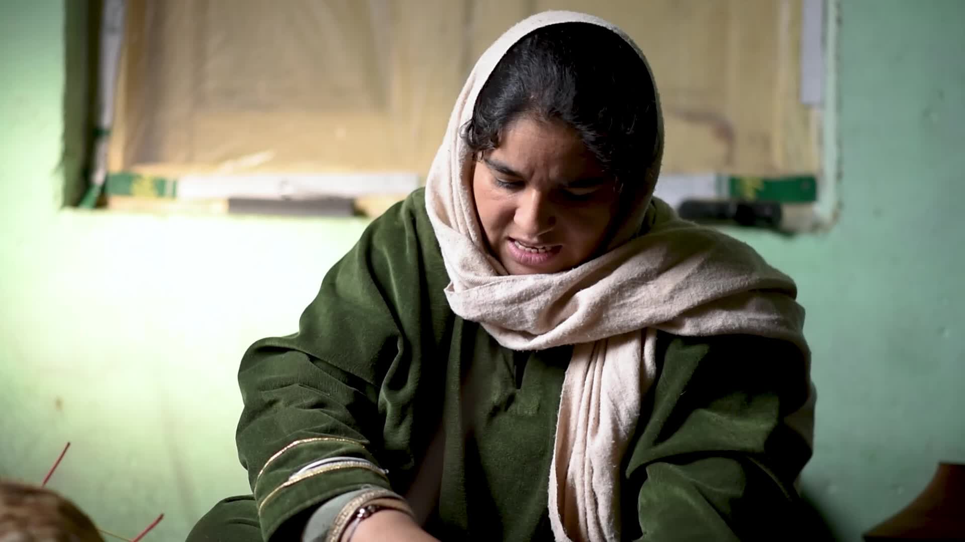 Making of Kangri in Budgam, Kashmir, India