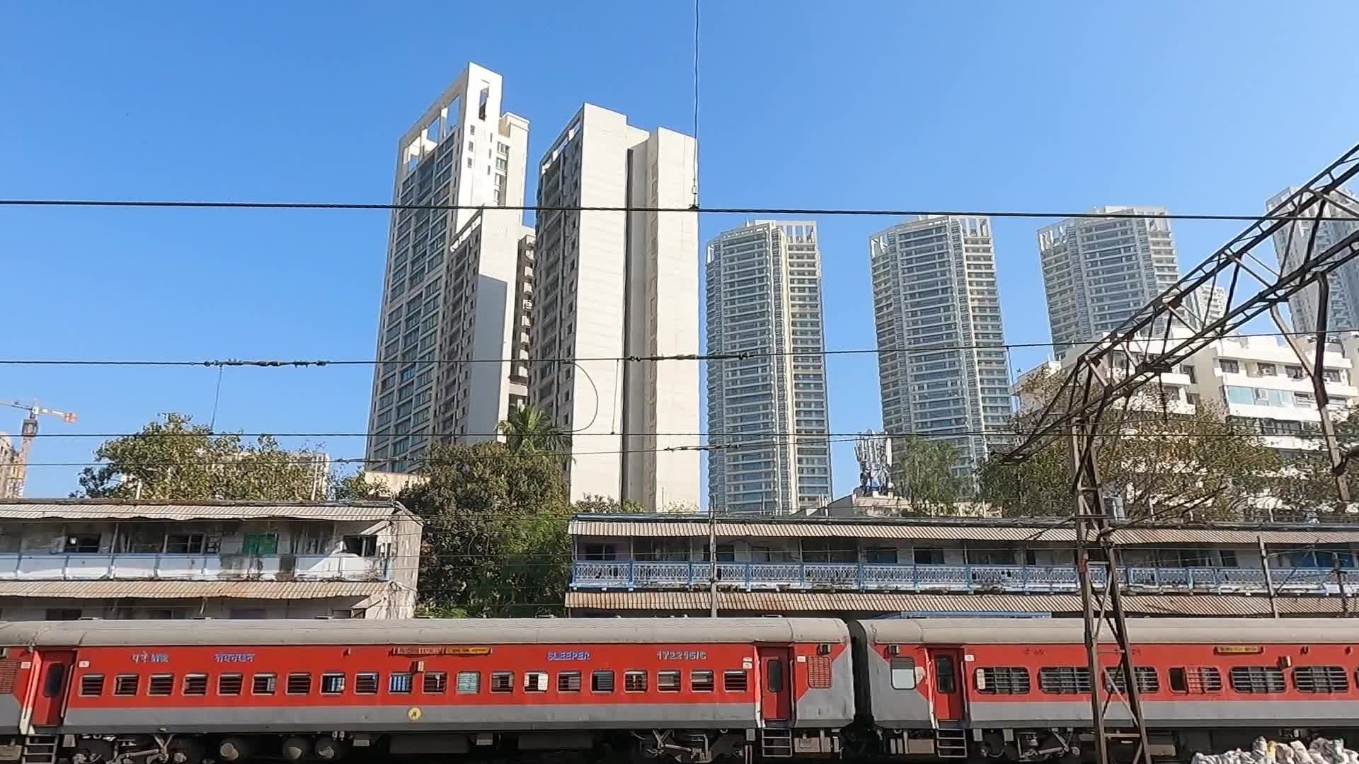 Daily Life In Mumbai 