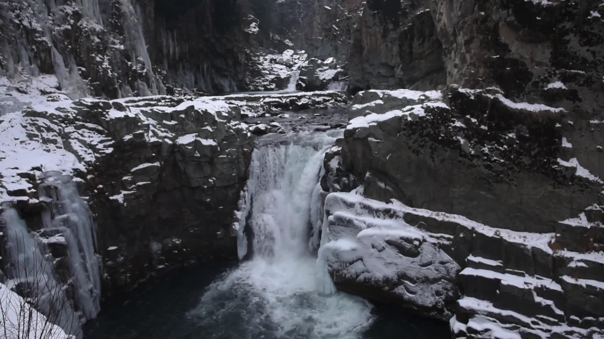 Aharbal waterfall in Kashmir, India