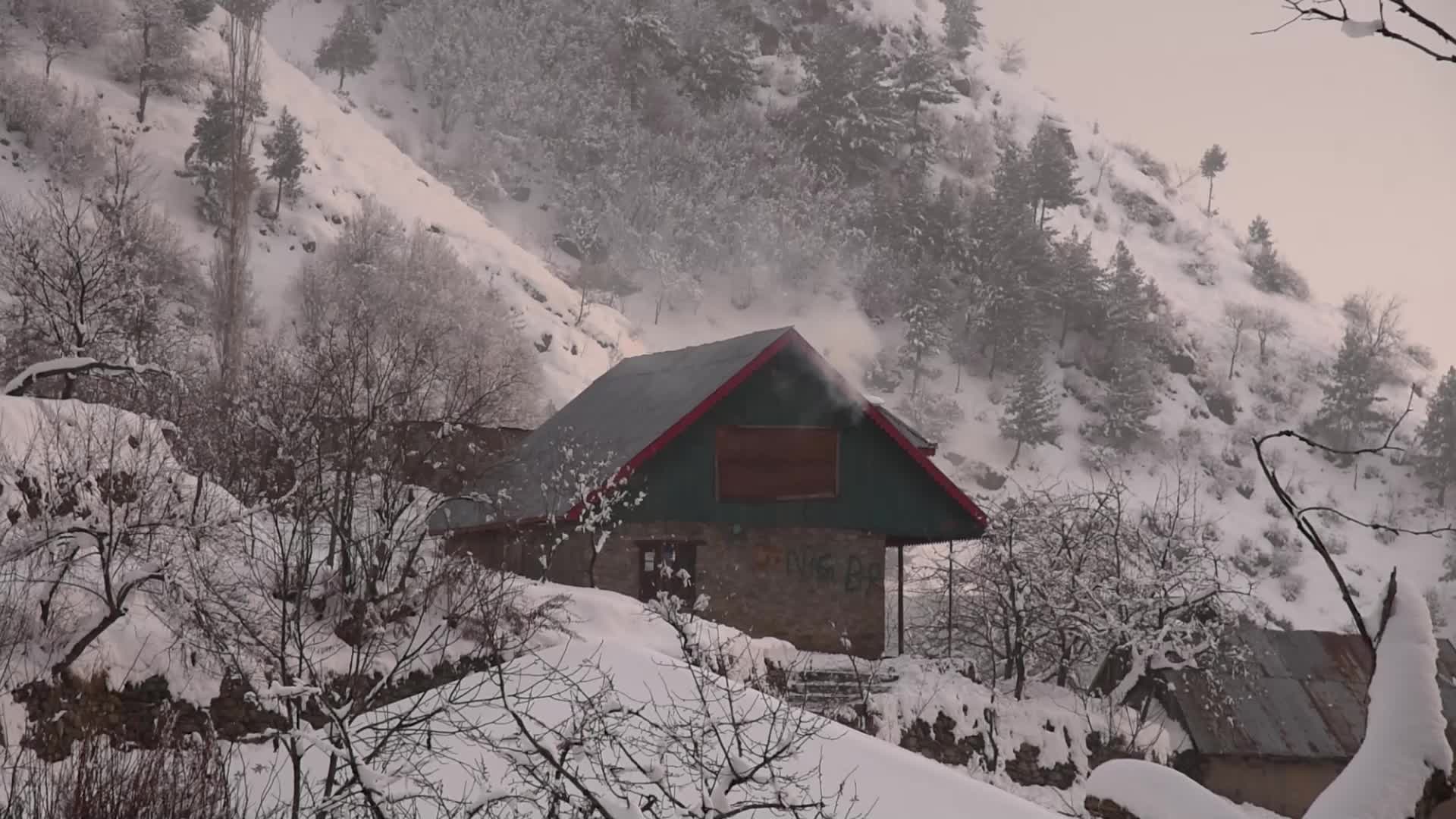 Heavy Snowfall in the outskirts of Srinagar Kashmir