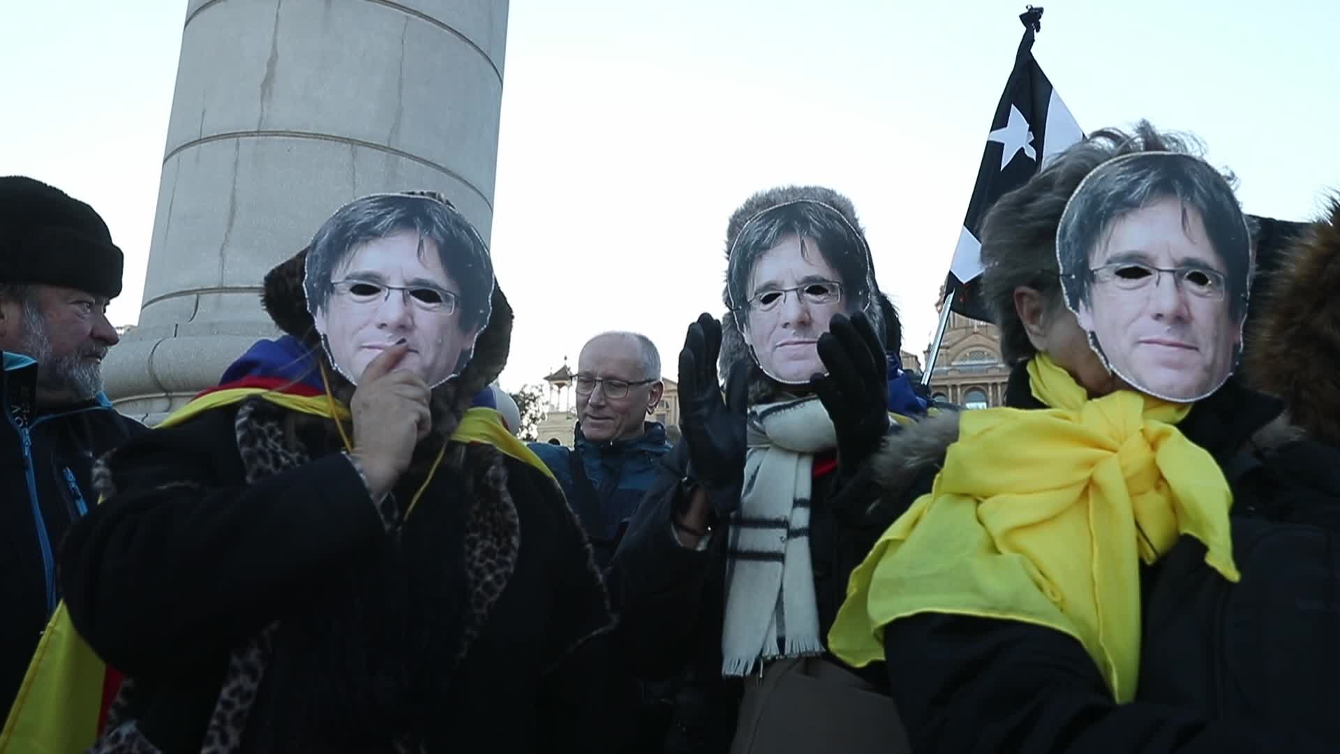 Catalan pro-independence demonstration against the Spanish-French meeting in Barcelona