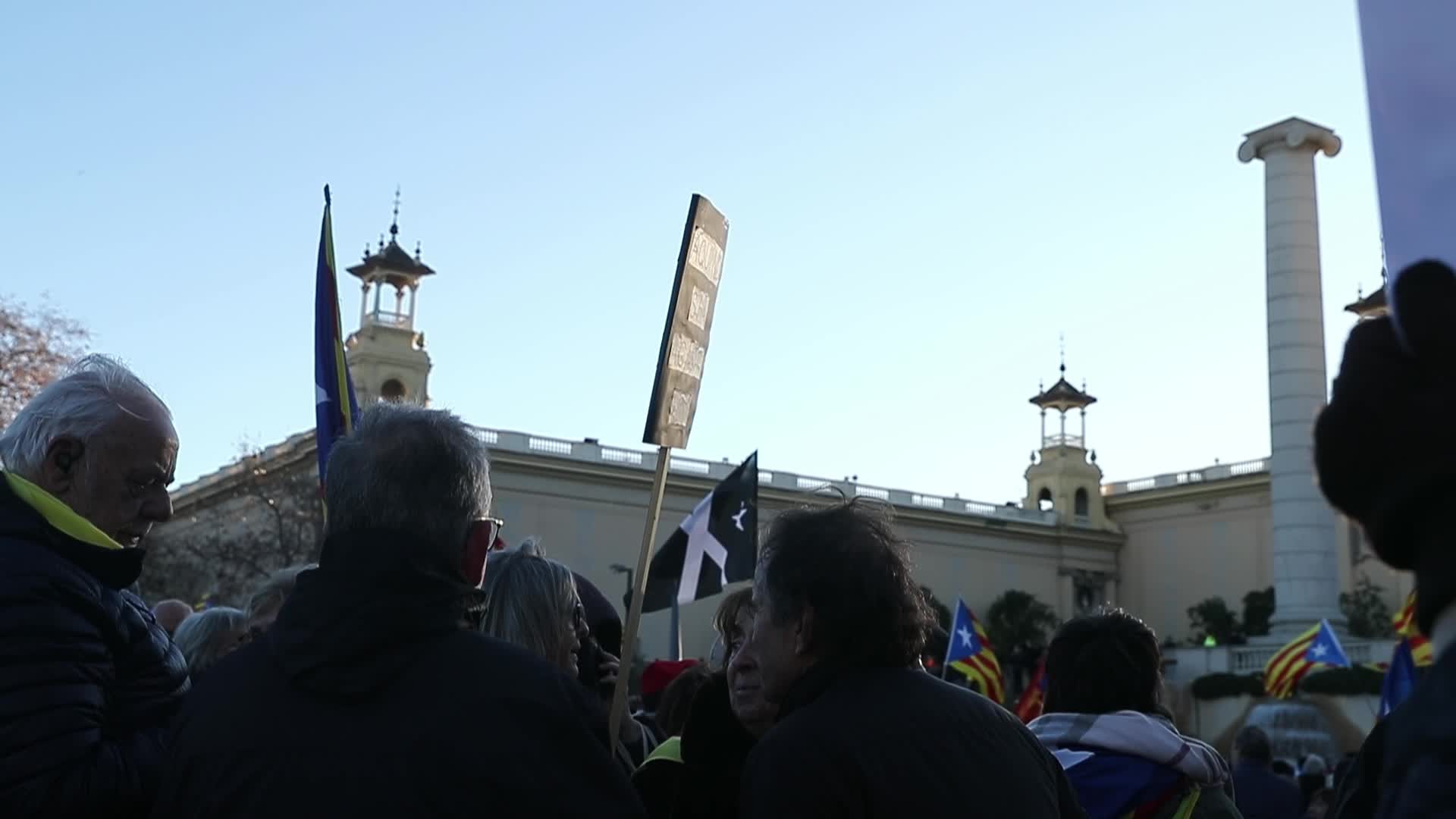 Catalan pro-independence demonstration against the Spanish-French meeting in Barcelona