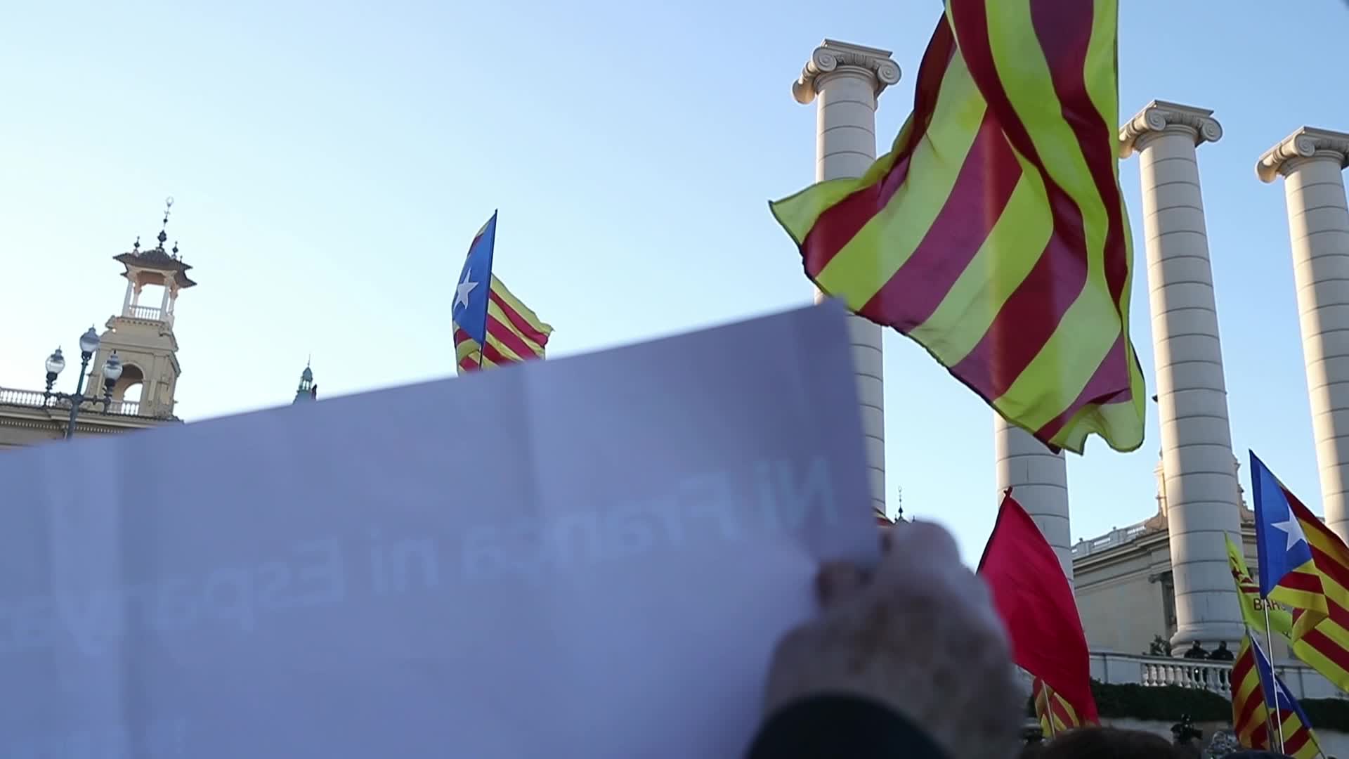 Catalan pro-independence demonstration against the Spanish-French meeting in Barcelona
