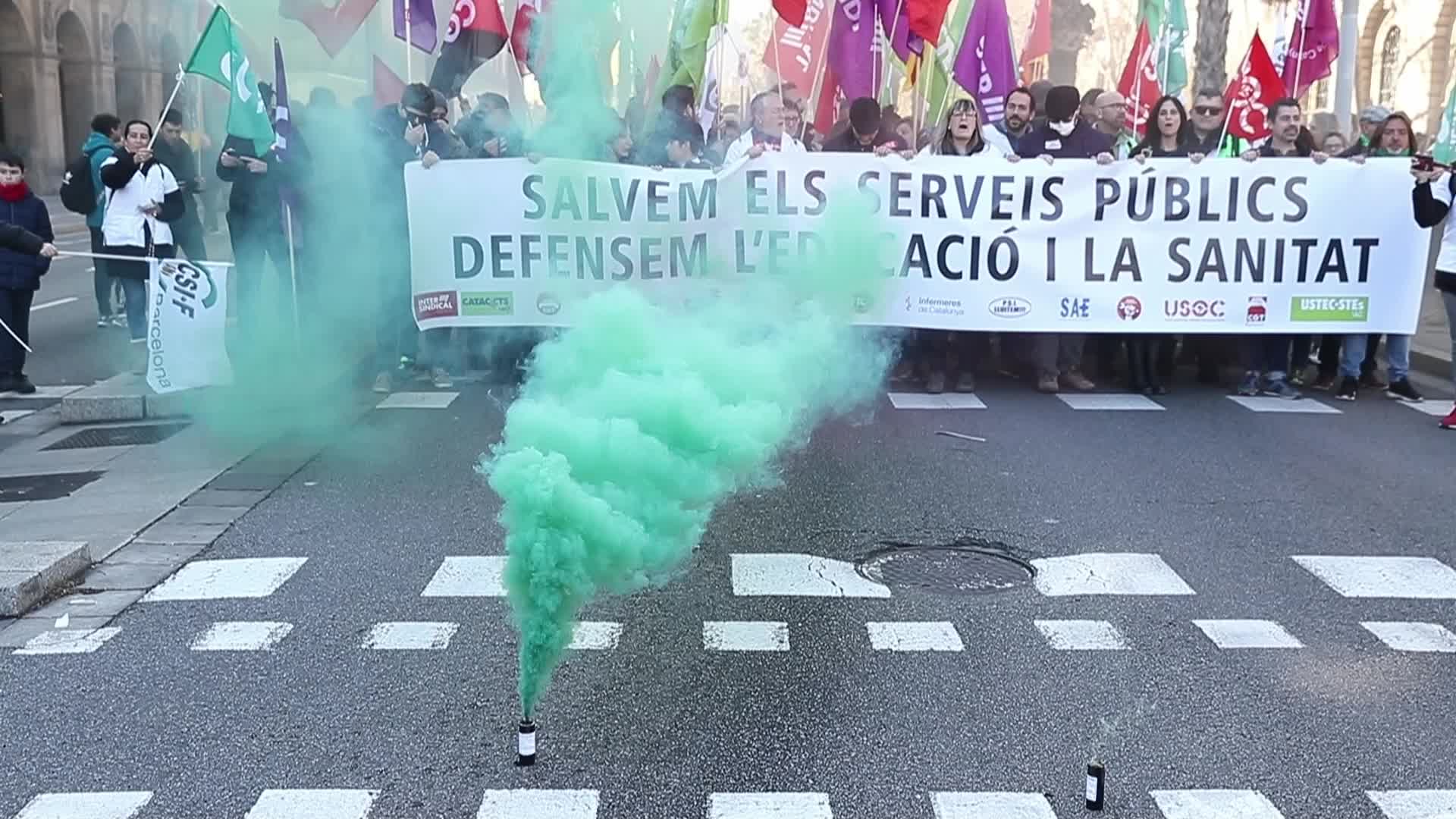Demonstration of health and education in Barcelona