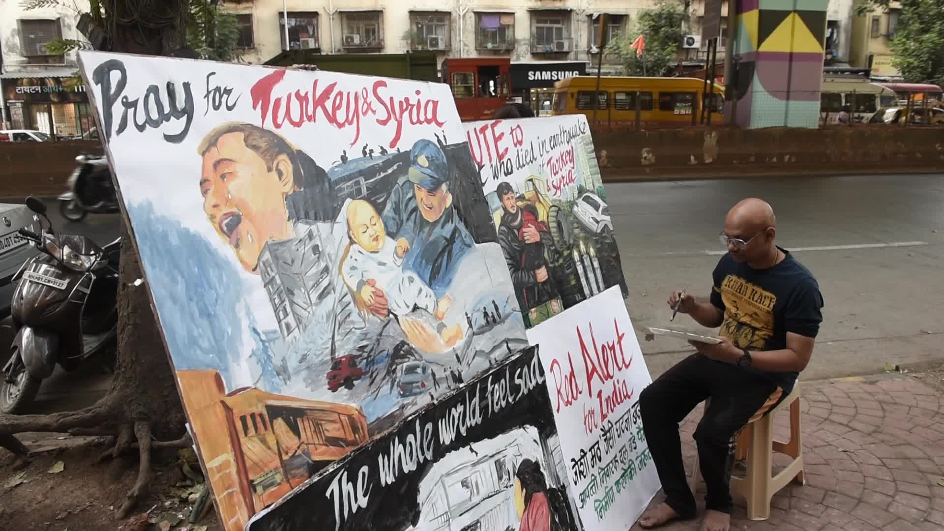 Tribute To The Earthquake Victims In Mumbai