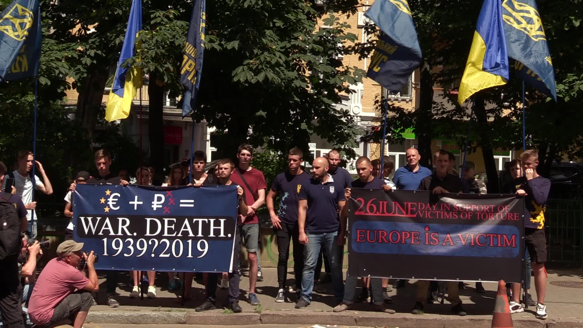 Protest against Russia's return to the Parliamentary Assembly of the Council of Europe outside the embassy of France in Kiev